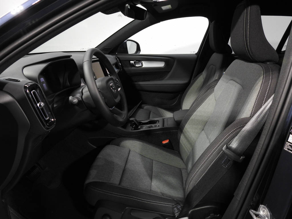 VOLVO XC40 2.0 B3 MH Core-image-8