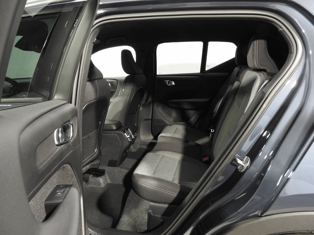 VOLVO XC40 2.0 B3 MH Core-image-10