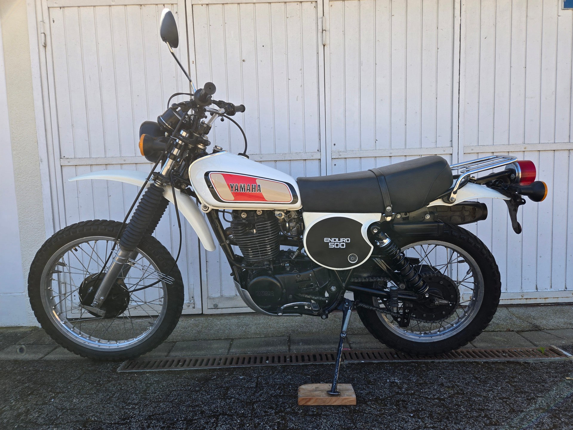 YAMAHA XT 500 1U6-showroom-element-1