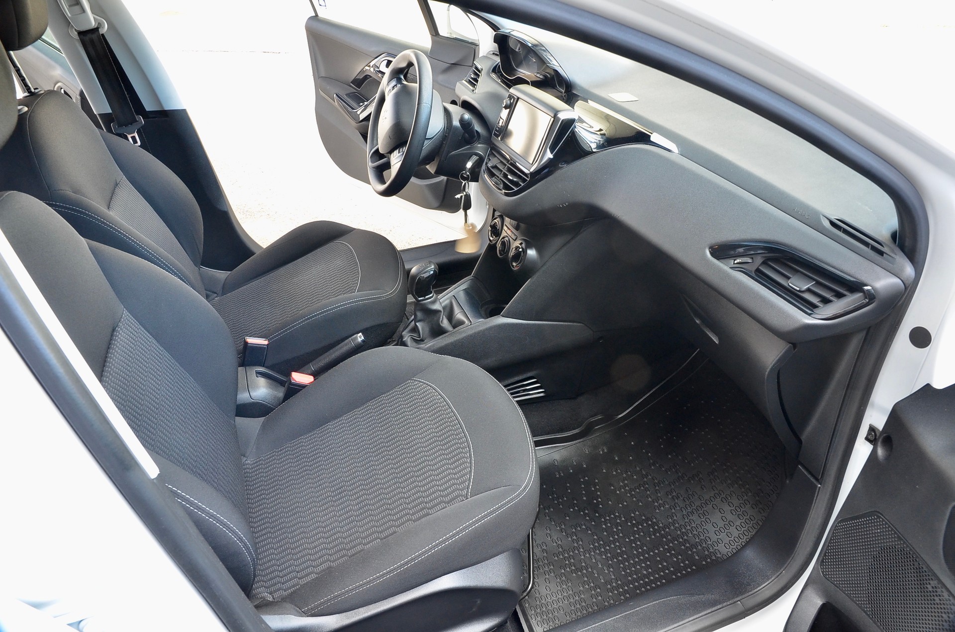 PEUGEOT 208 1.2 PureTech Active-showroom-element-2