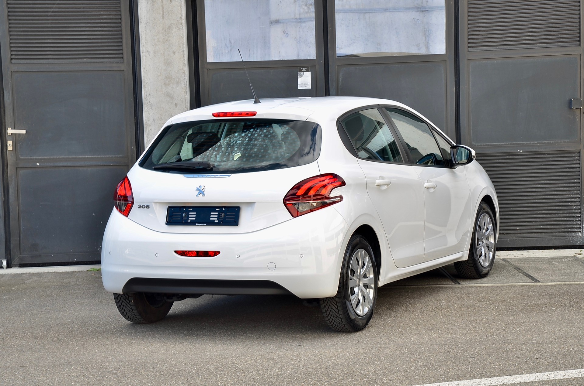 PEUGEOT 208 1.2 PureTech Active-image-19