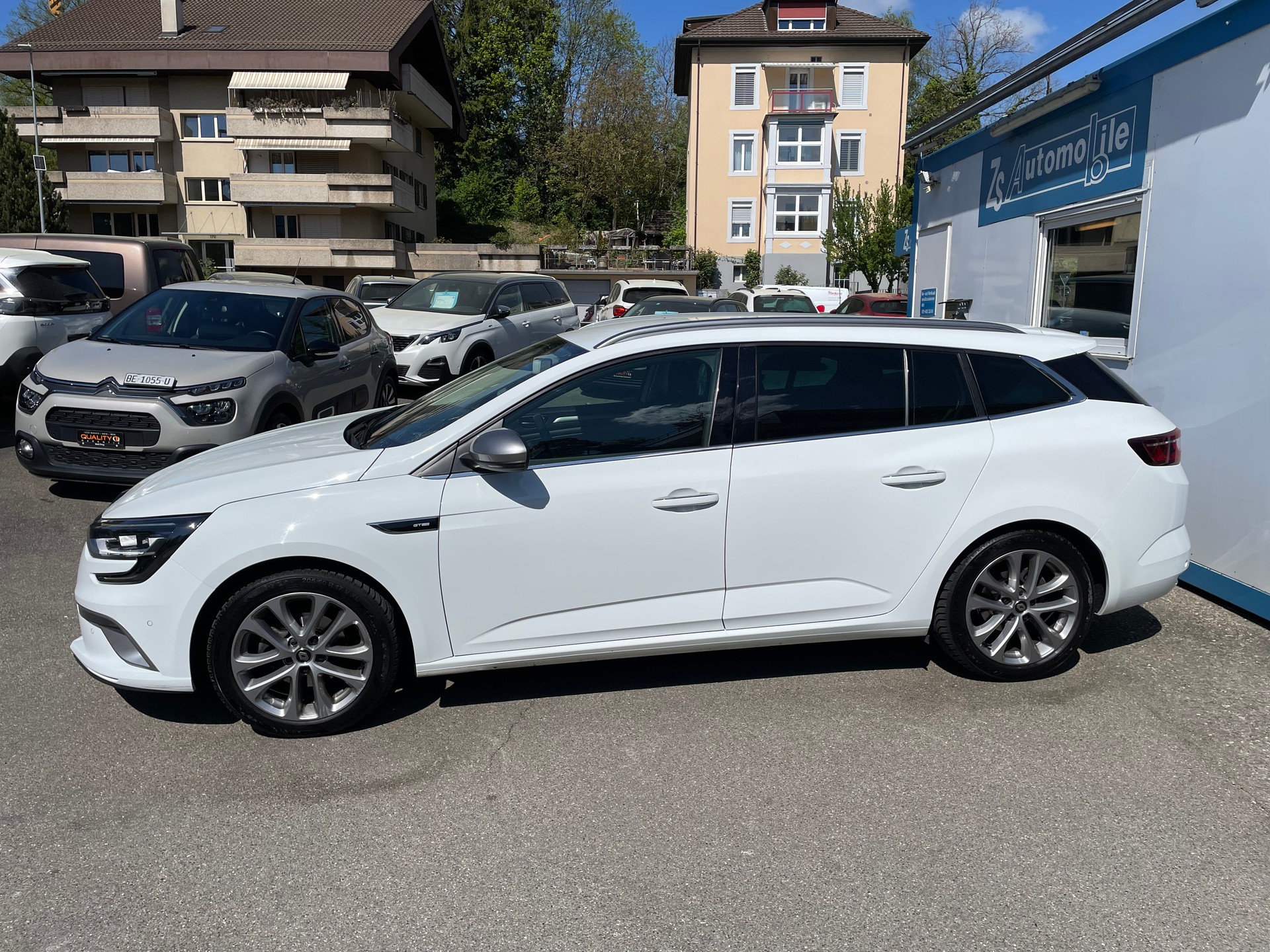 RENAULT Mégane Grandtour 1.5 dCi GT Line EDC-image-1
