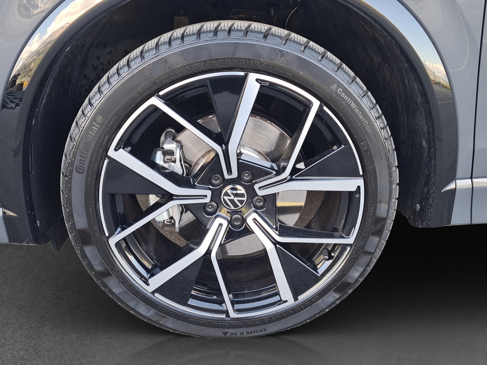 VW Tiguan 2.0 TSI DSG R-Line 4Motion-image-11