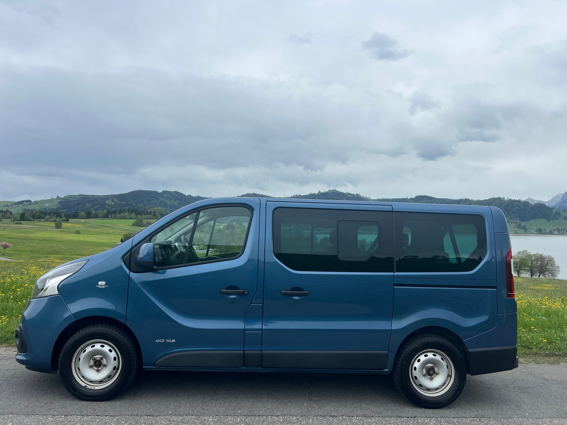 NISSAN NV300 dCi 145 2.7 L1H1 Comfort 9Pl.-image-2