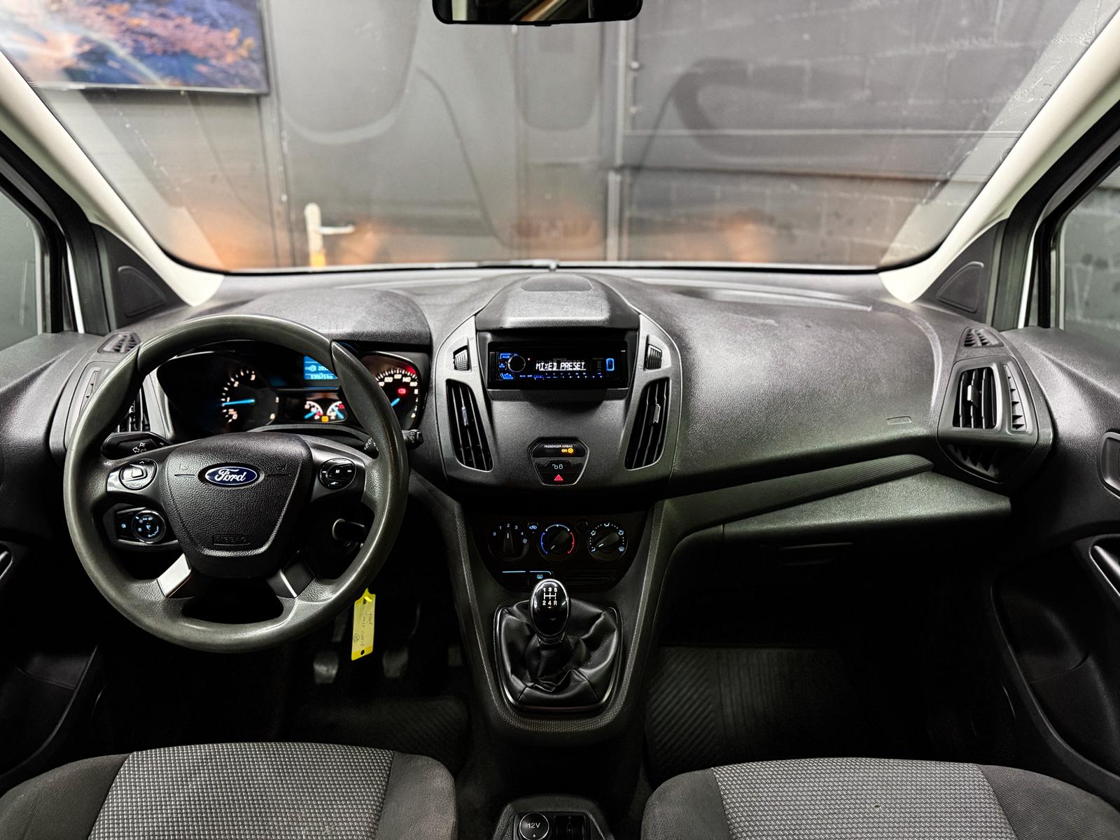 FORD Transit Connect Combi T230 1.5 TDCi Ambiente-image-9