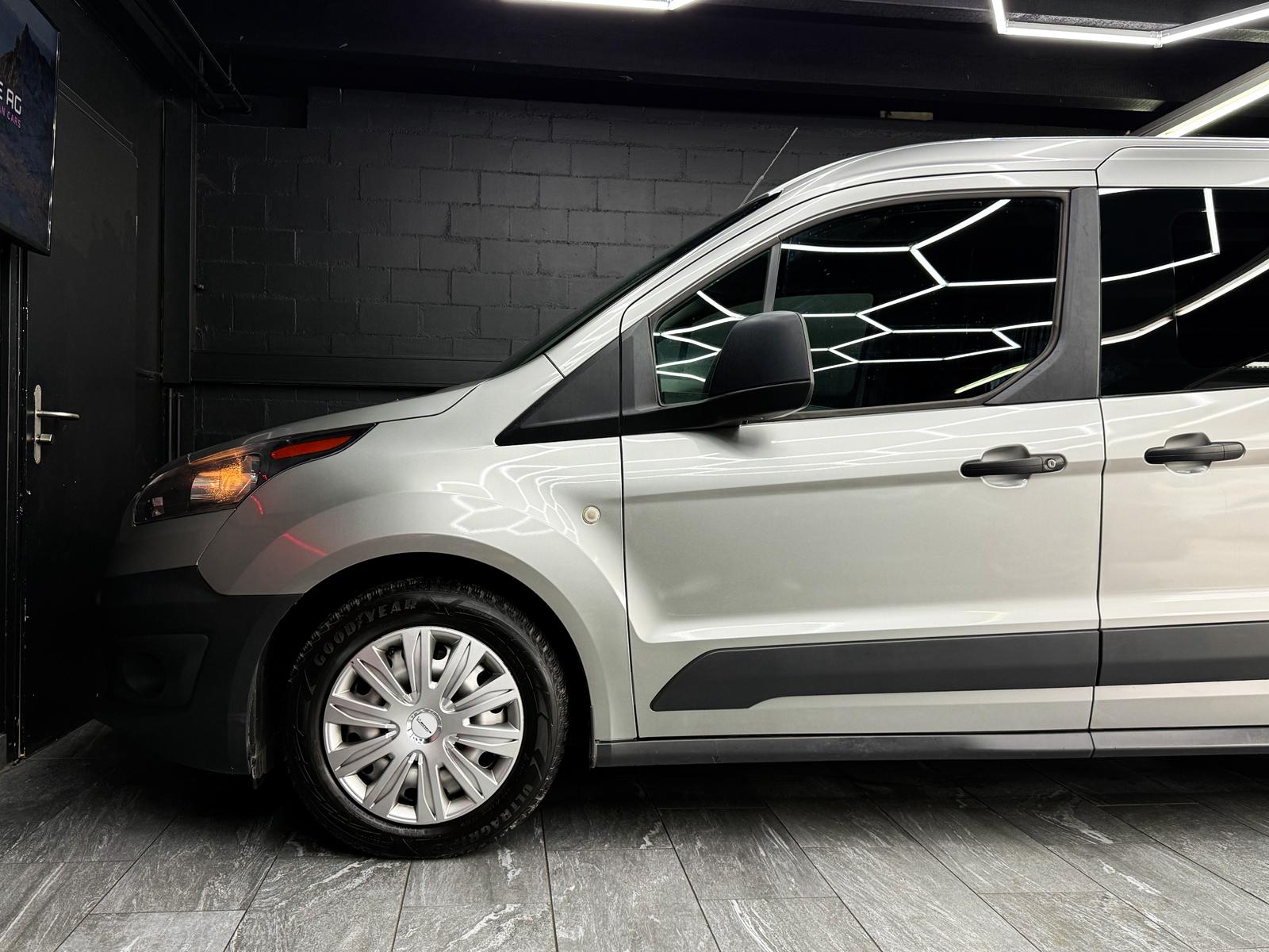FORD Transit Connect Combi T230 1.5 TDCi Ambiente-image-4