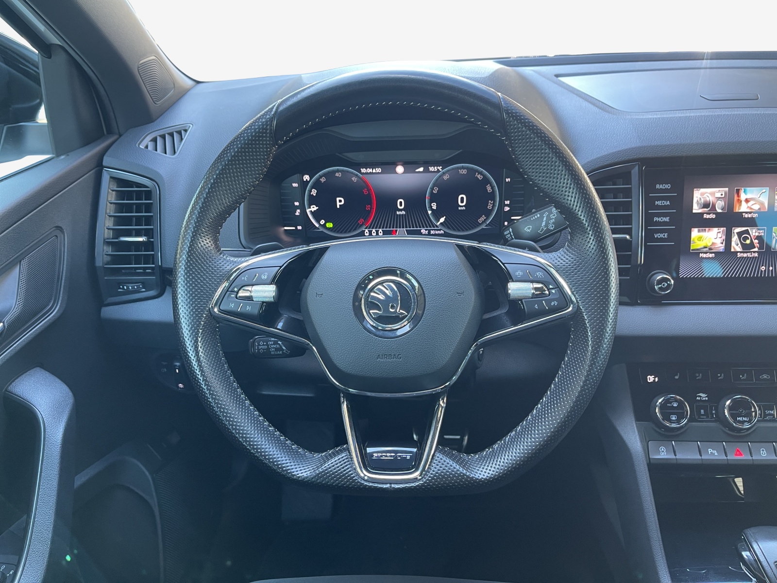 SKODA Karoq 2.0 TDI CR Sport Line 4x4 DSG-image-9