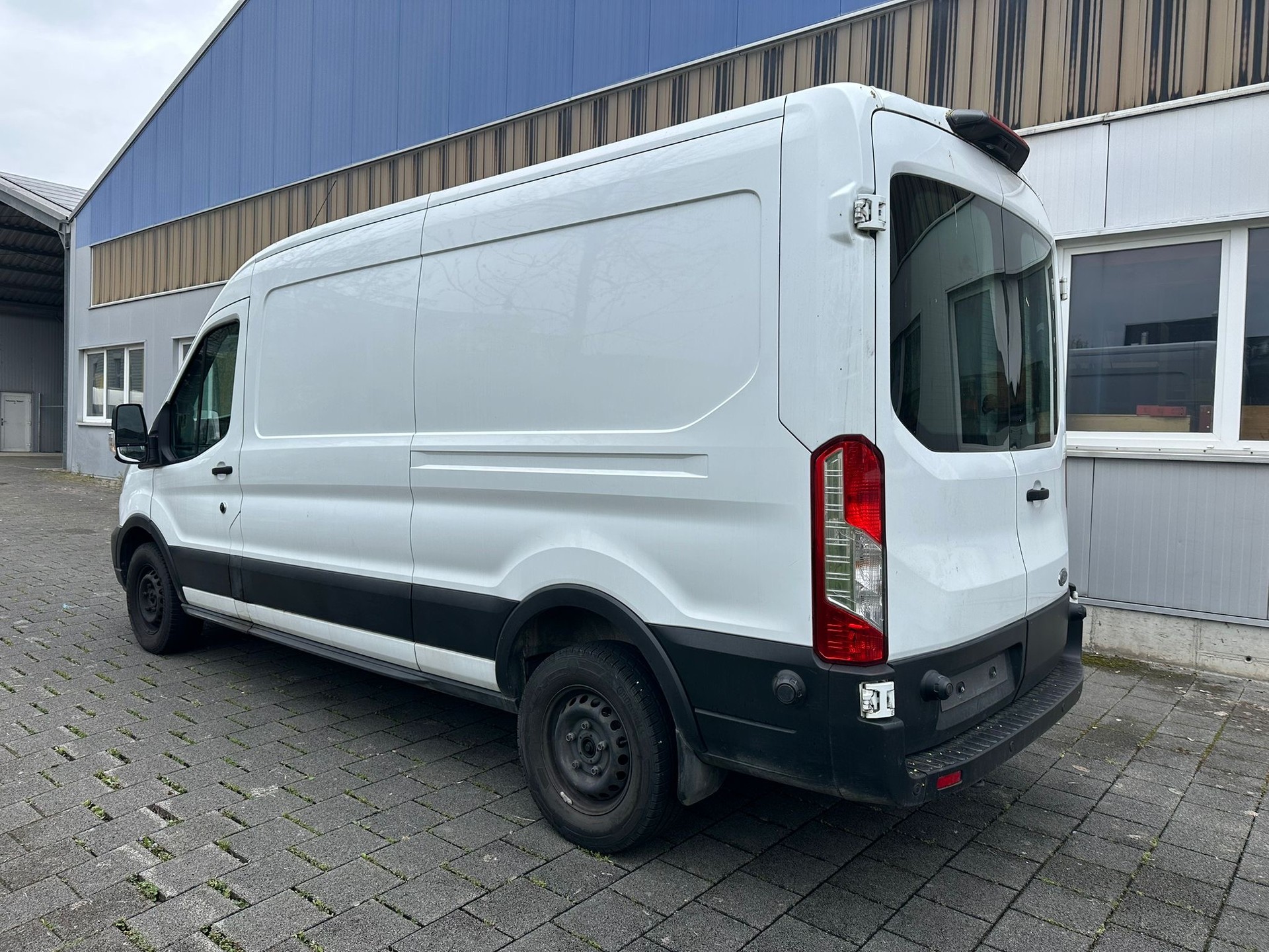 FORD Transit Van 350 L3 Basis 2.0 TDCi 170 FWD-image-3