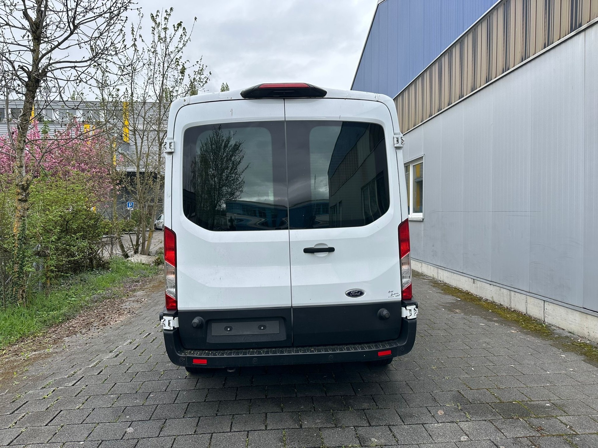 FORD Transit Van 350 L3 Basis 2.0 TDCi 170 FWD-image-5