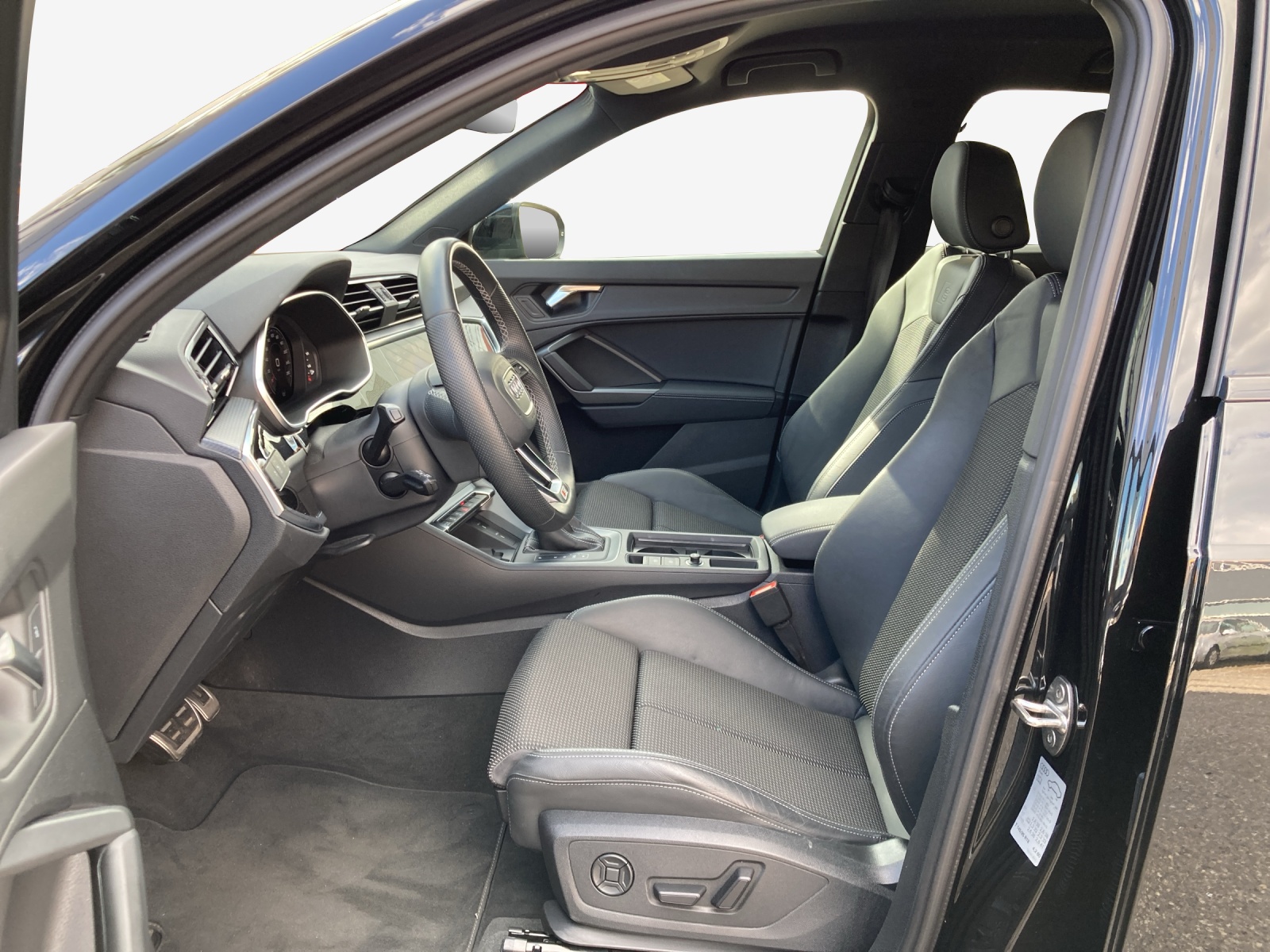 AUDI Q3 35 TFSI advanced Attraction S-tronic-image-7