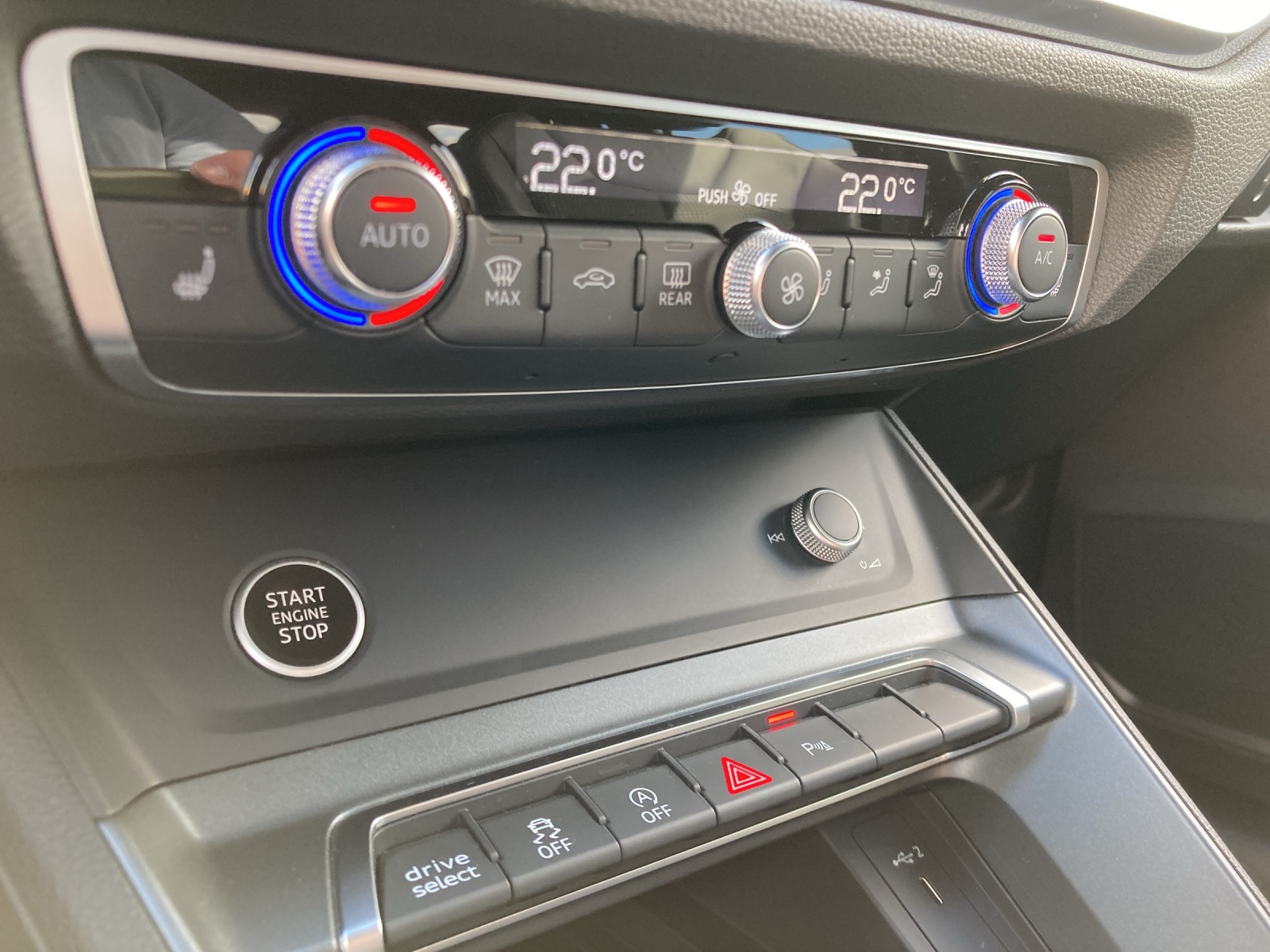 AUDI Q3 35 TFSI advanced Attraction S-tronic-image-15
