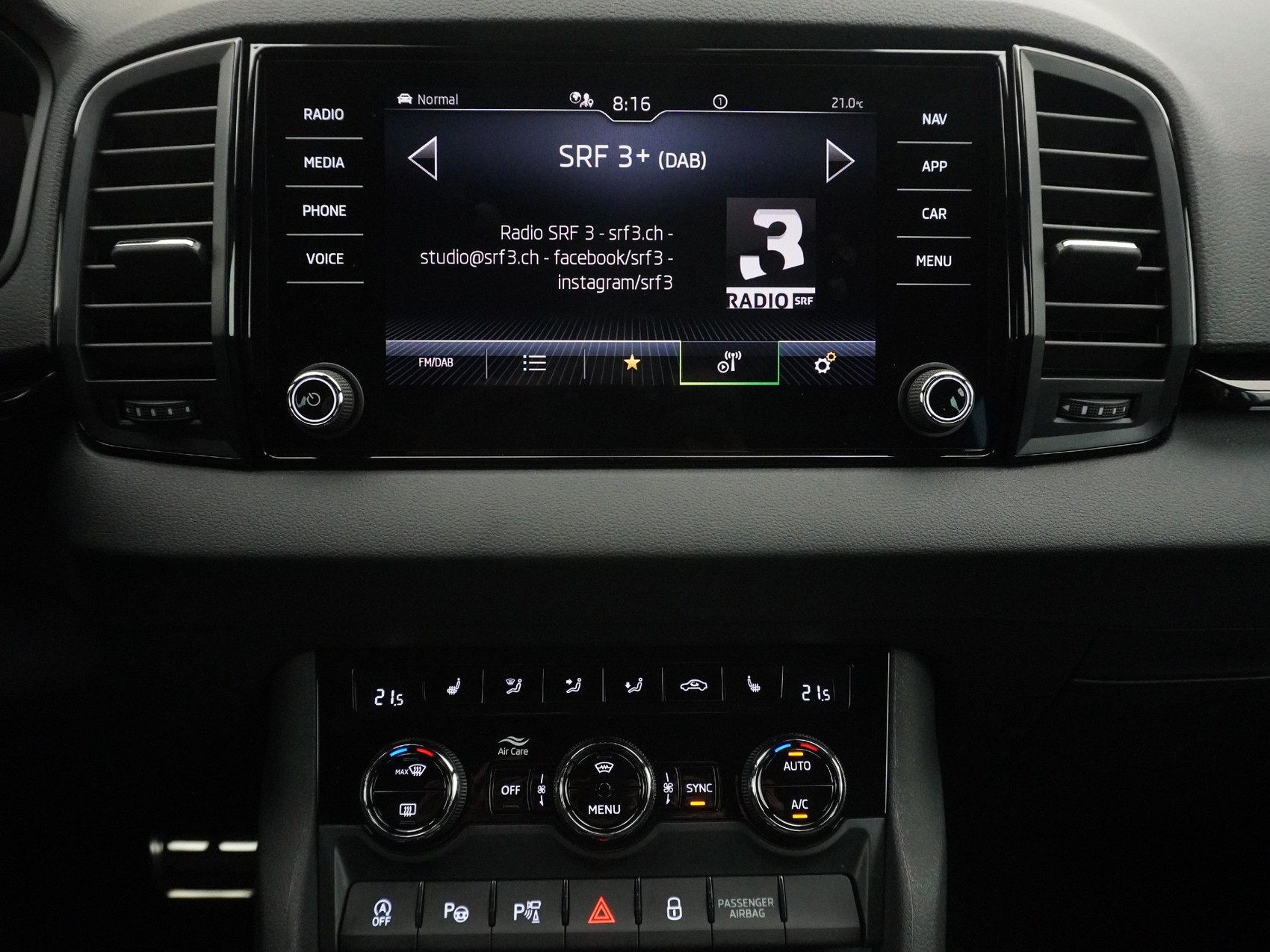 SKODA Karoq 2.0 TDI SportLine DSG 4x4-image-19