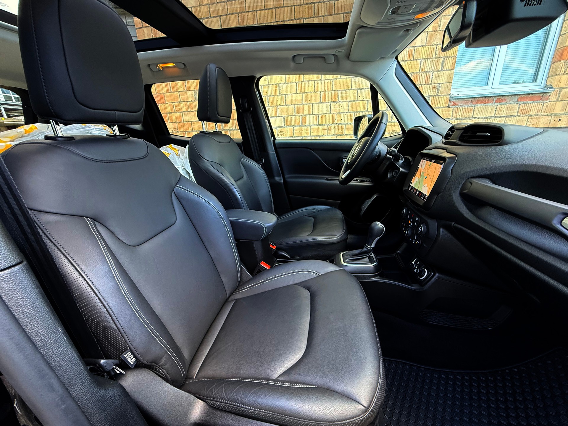 JEEP Renegade 1.5 MHEV Limited Automat-image-15