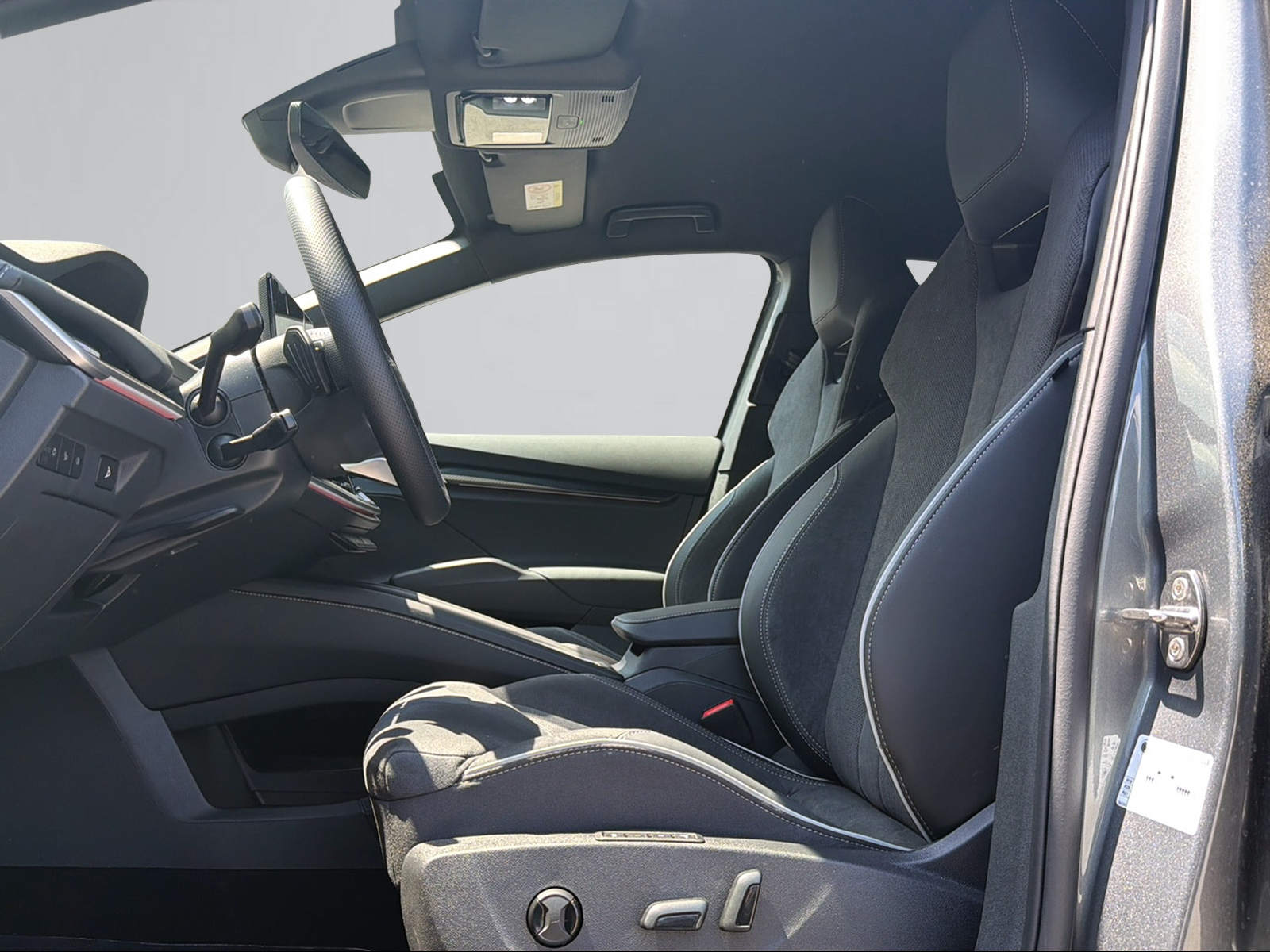 SKODA Enyaq 85x Sportline 4x4-image-6