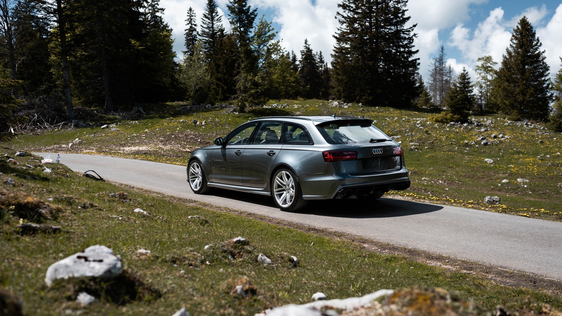 AUDI RS6-image-1