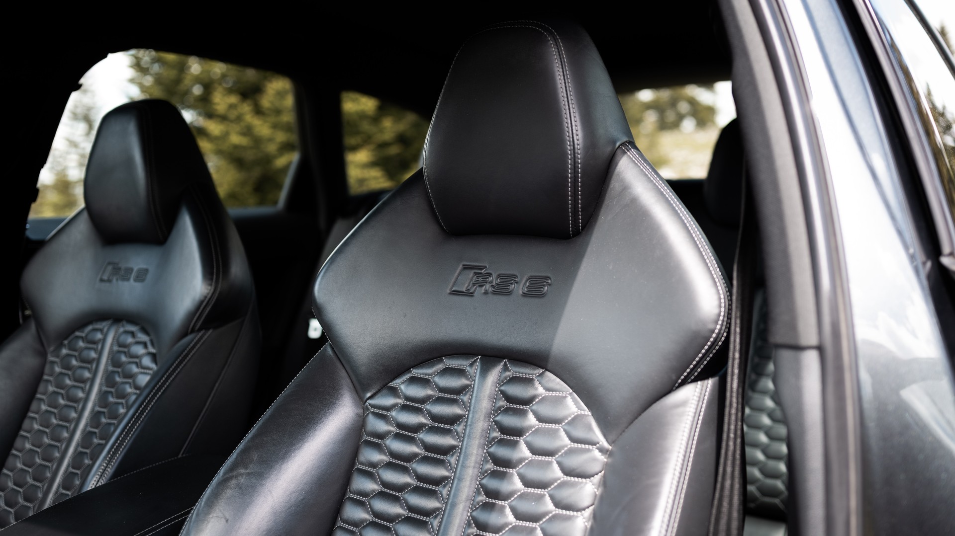 AUDI RS6-image-6