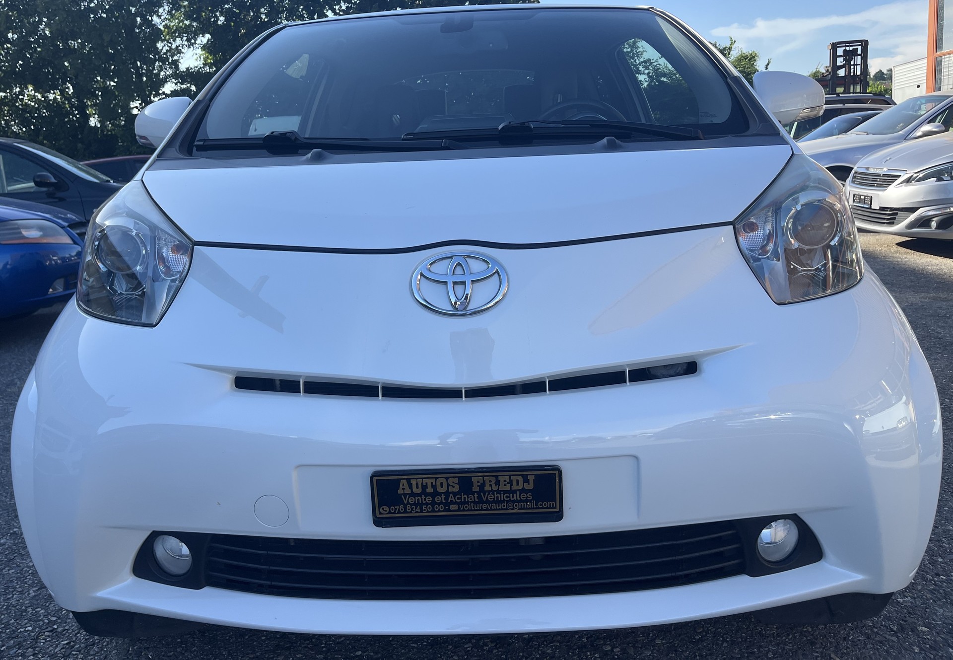 TOYOTA iQ2 1.0 VVT-i Multidrive-image-1