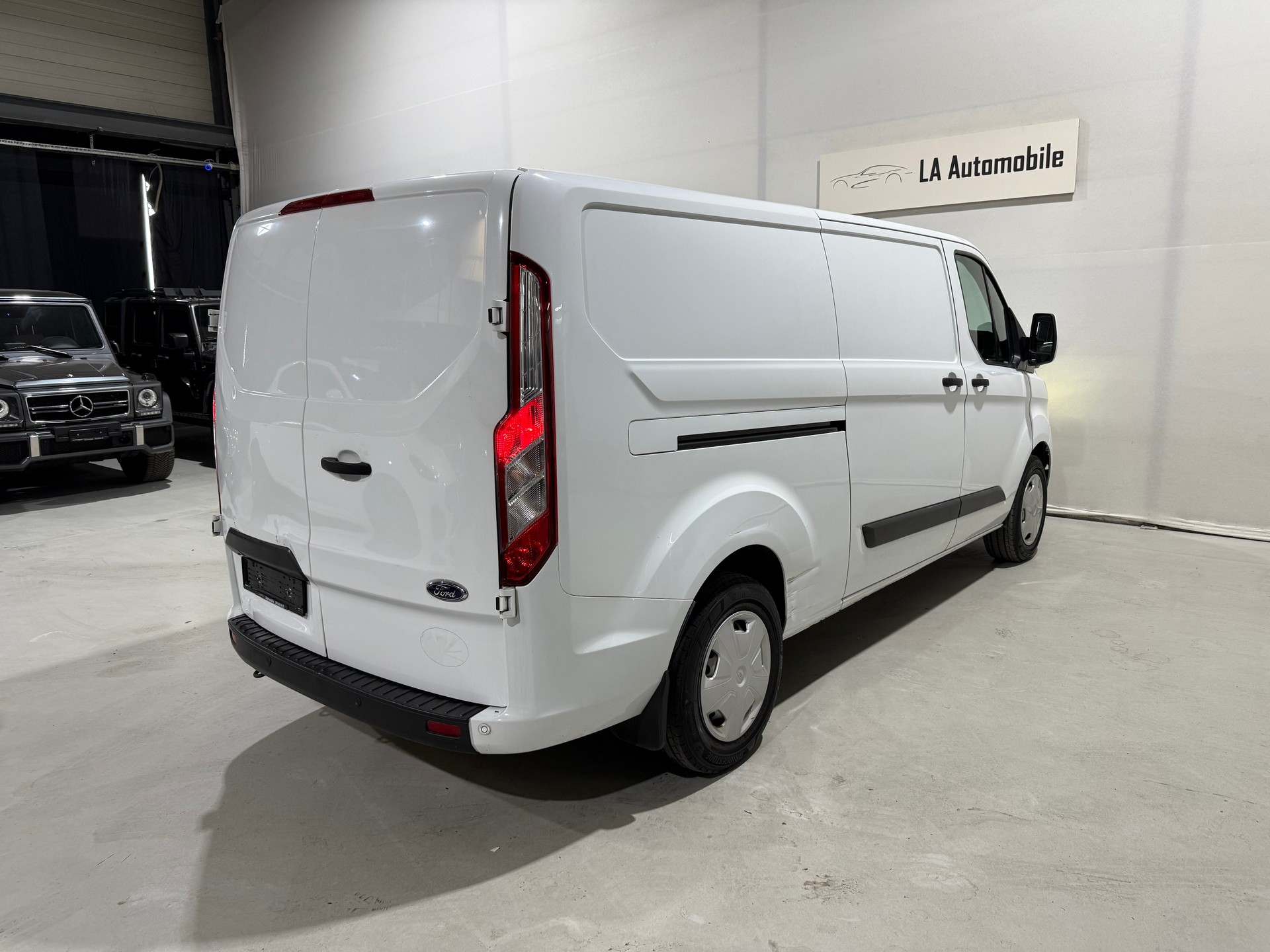 FORD Transit Custom Van 320 L2H1 Trend Sortimo-image-8