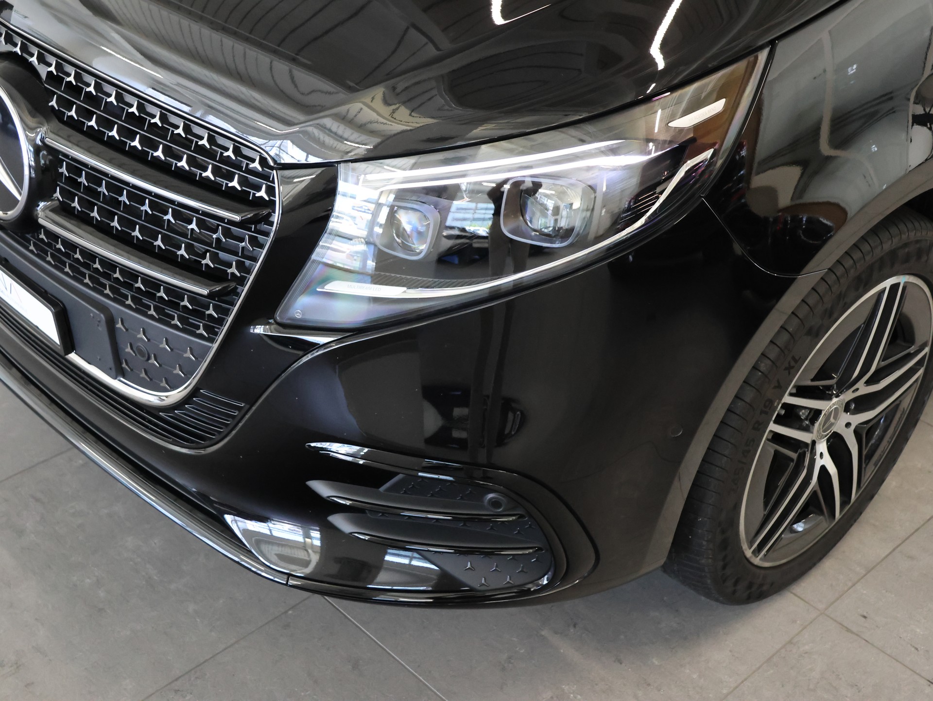 MERCEDES-BENZ V 300 d lang 4Matic Swiss Edition 9G-Tronic *Vollausstattung* *Werksgarantie*-image-8