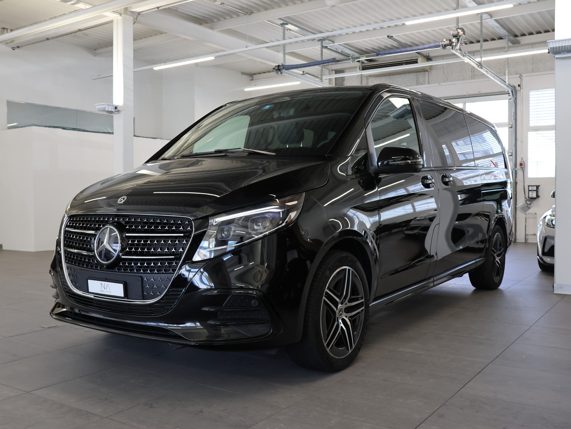 MERCEDES-BENZ V 300 d lang 4Matic Swiss Edition 9G-Tronic *Vollausstattung* *Werksgarantie*-showroom-element-3