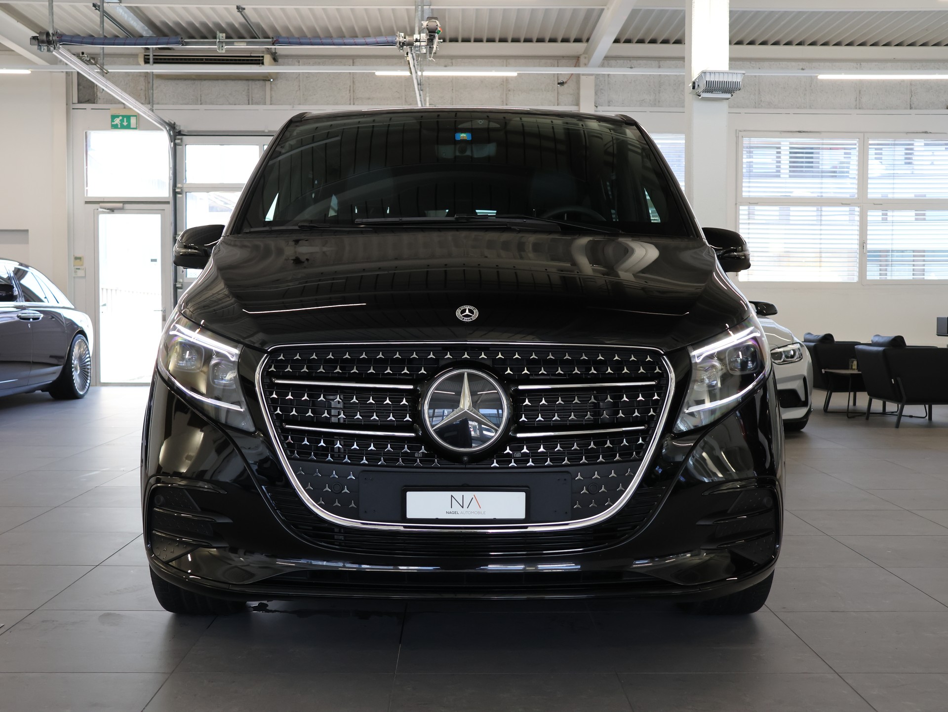 MERCEDES-BENZ V 300 d lang 4Matic Swiss Edition 9G-Tronic *Vollausstattung* *Werksgarantie*-showroom-element-2