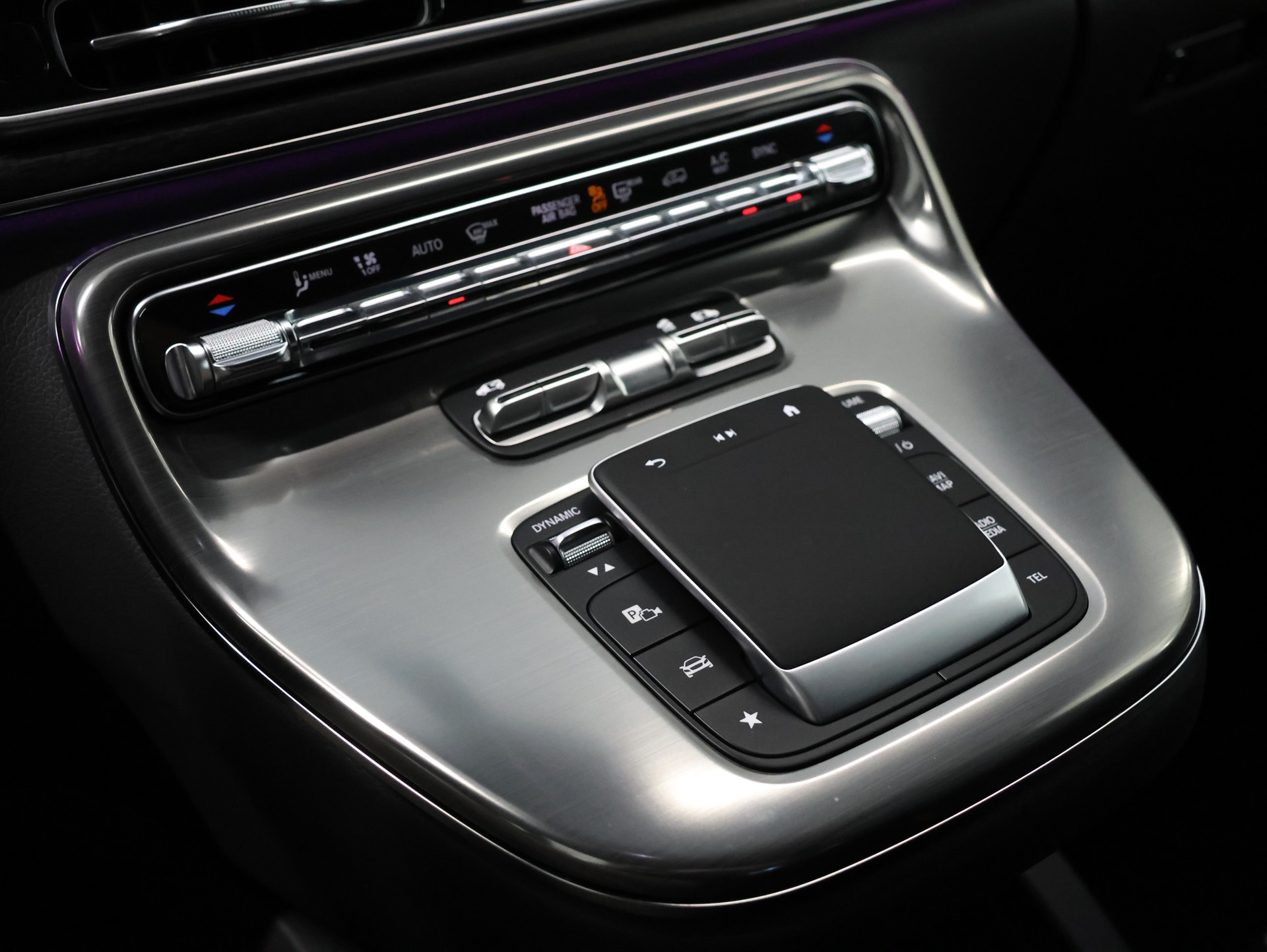 MERCEDES-BENZ V 300 d lang 4Matic Swiss Edition 9G-Tronic *Vollausstattung* *Werksgarantie*-image-24