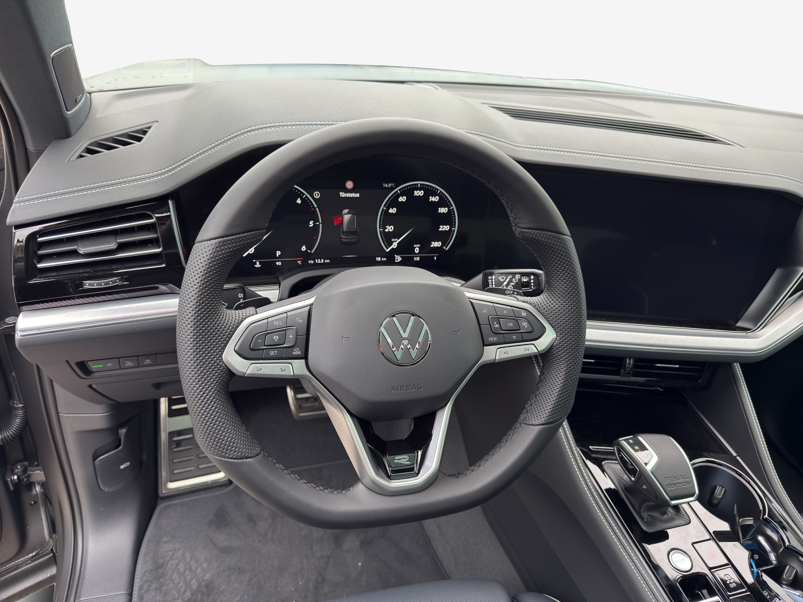 VW Touareg 3.0 TDI R-Line Final Edition Tiptronic-image-9