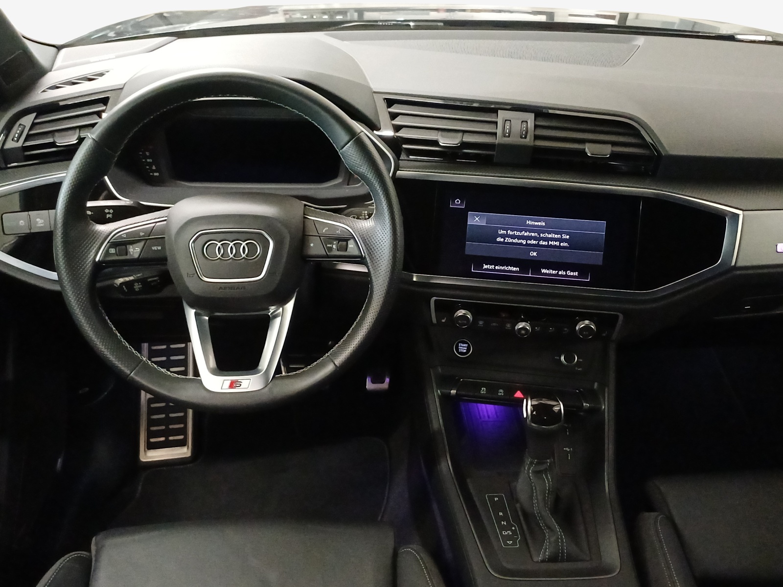 AUDI Q3 35 TFSI S line Attraction S-tronic-image-8