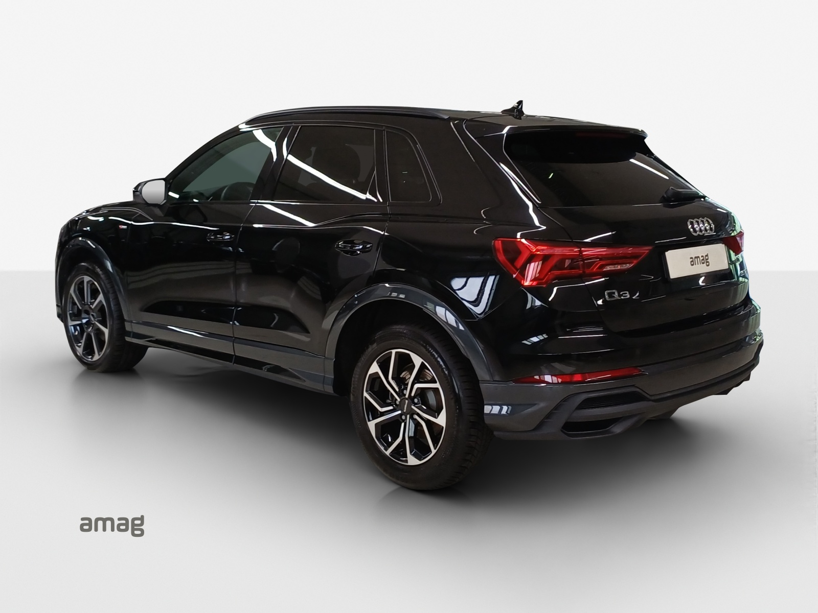 AUDI Q3 35 TFSI S line Attraction S-tronic-image-2