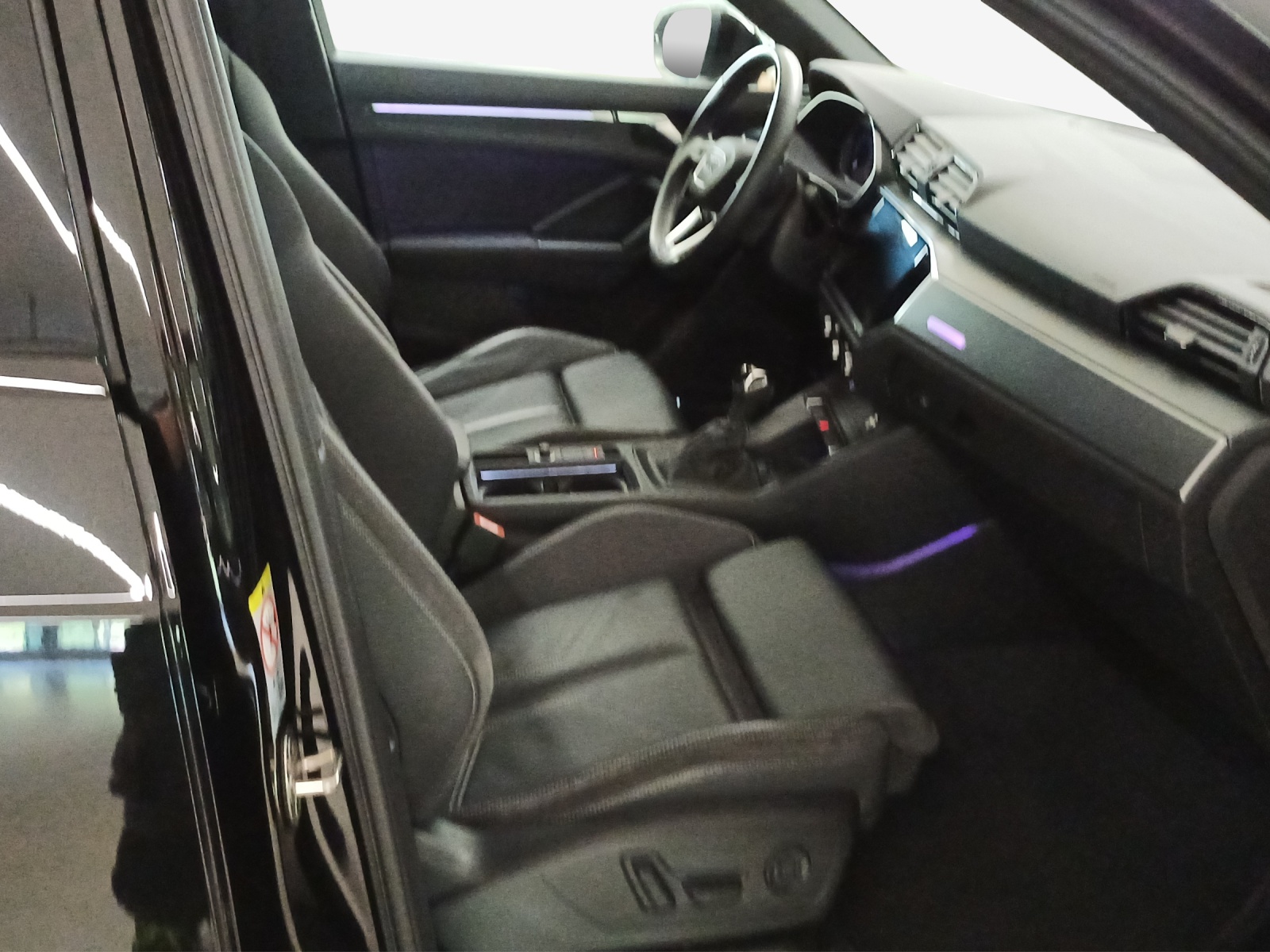 AUDI Q3 35 TFSI S line Attraction S-tronic-image-15