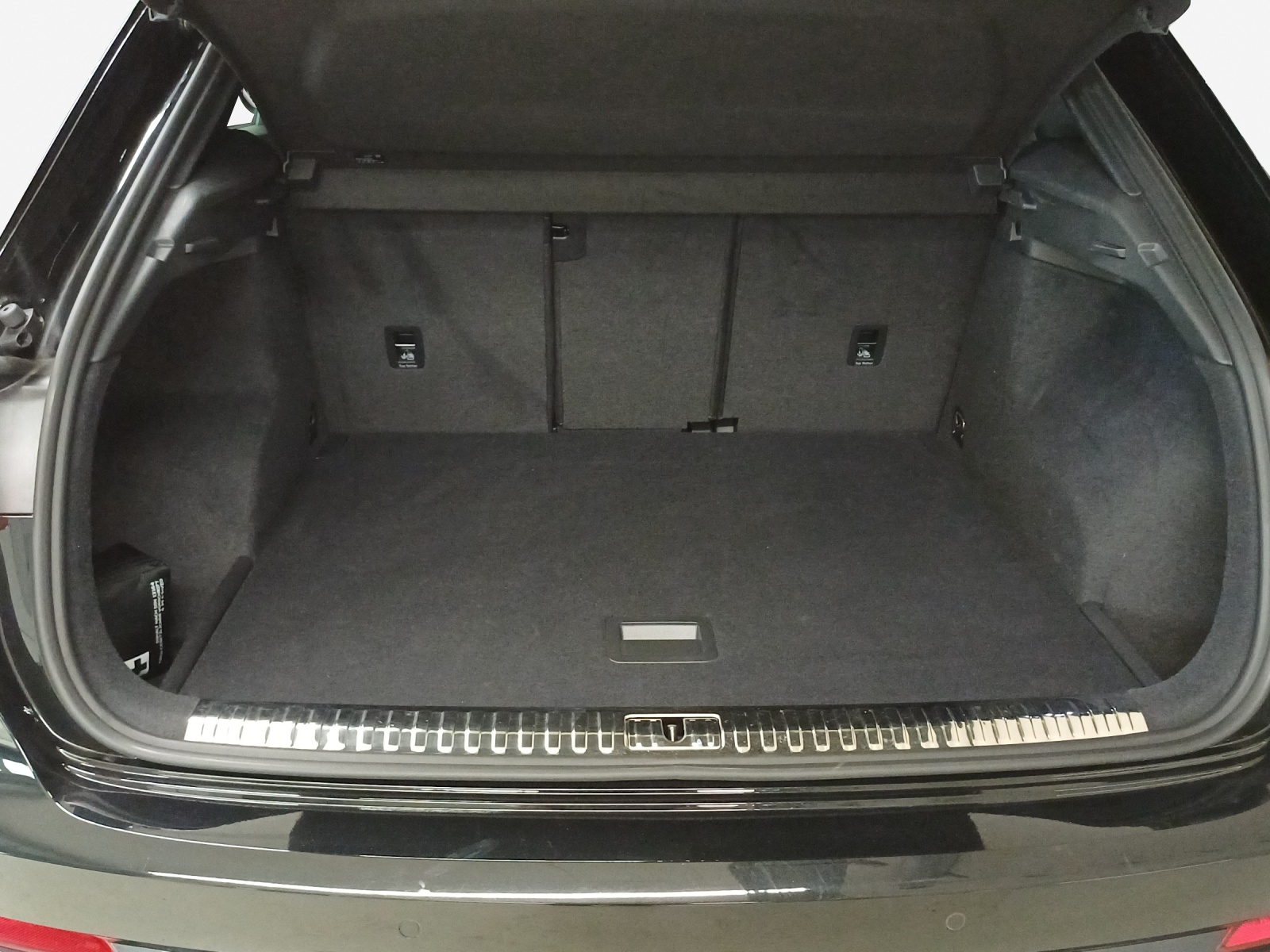 AUDI Q3 35 TFSI S line Attraction S-tronic-image-12
