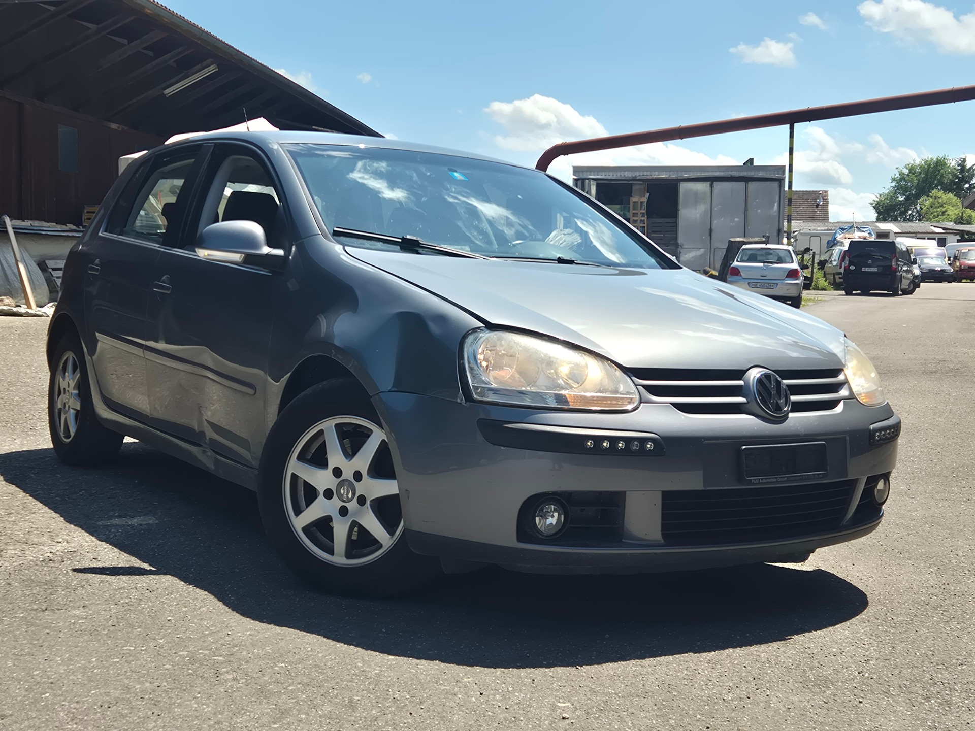 VW Golf 5 Benzin Automat Klima AHK-image-0
