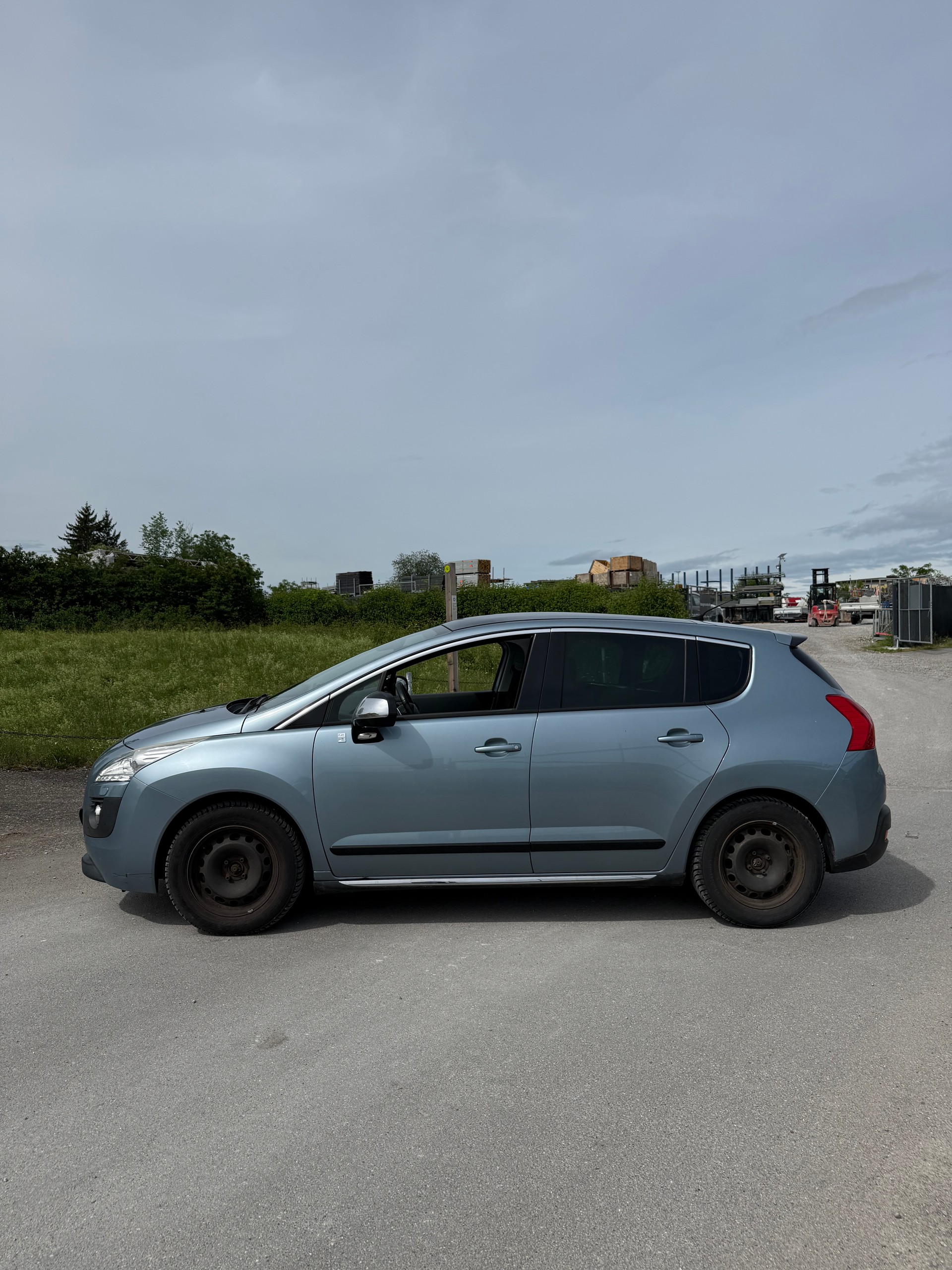 PEUGEOT 3008 HYbrid4 2.0 HDI EGS6-image-3