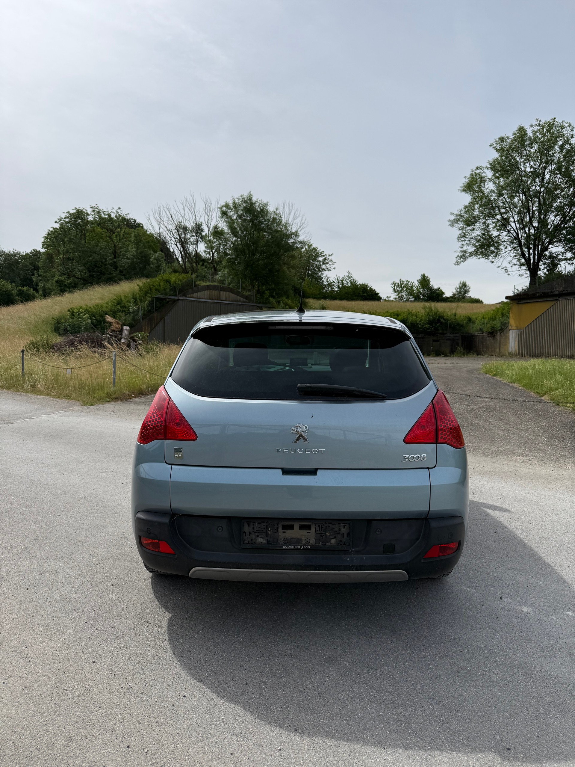 PEUGEOT 3008 HYbrid4 2.0 HDI EGS6-image-4