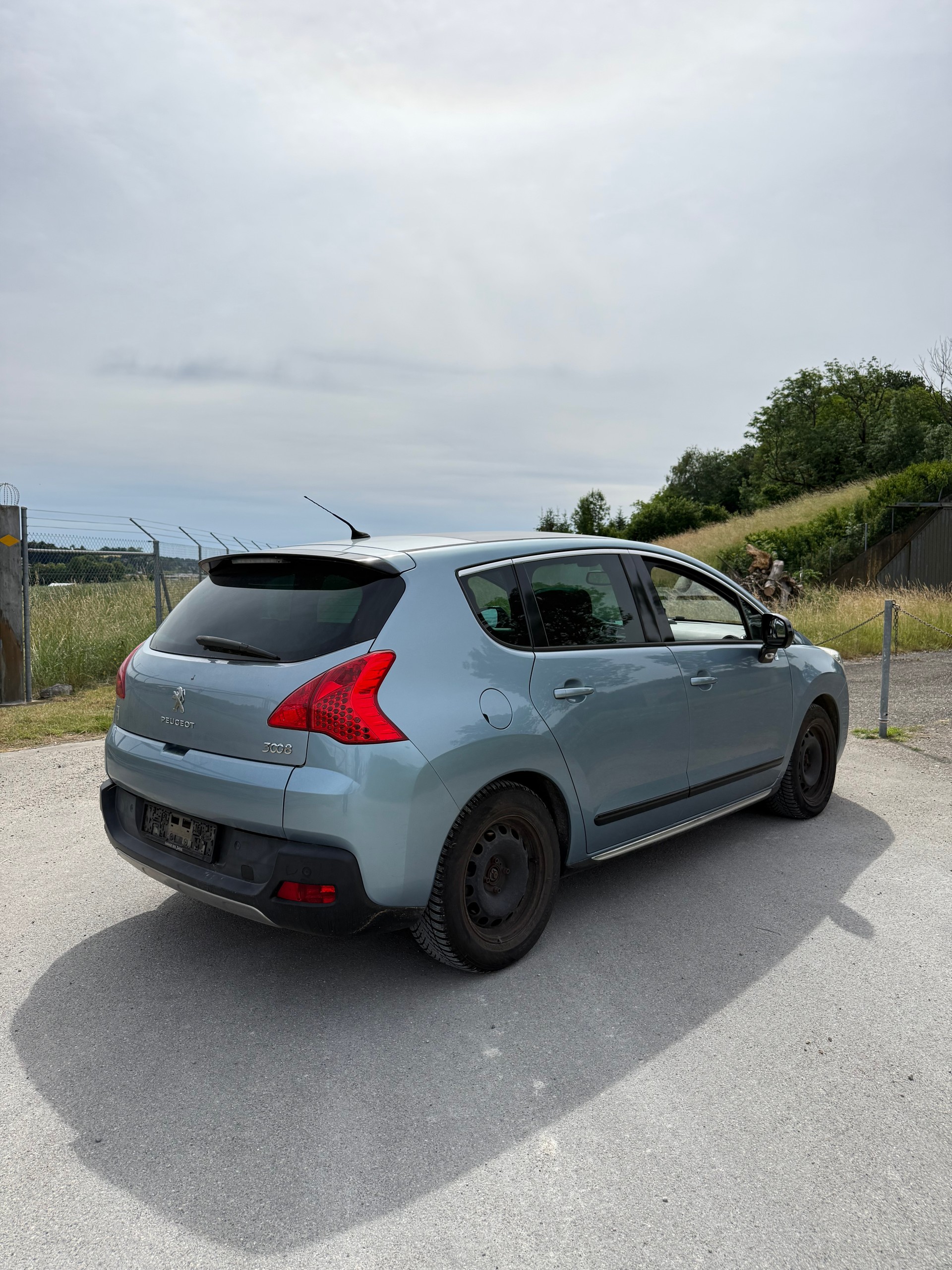 PEUGEOT 3008 HYbrid4 2.0 HDI EGS6-image-5