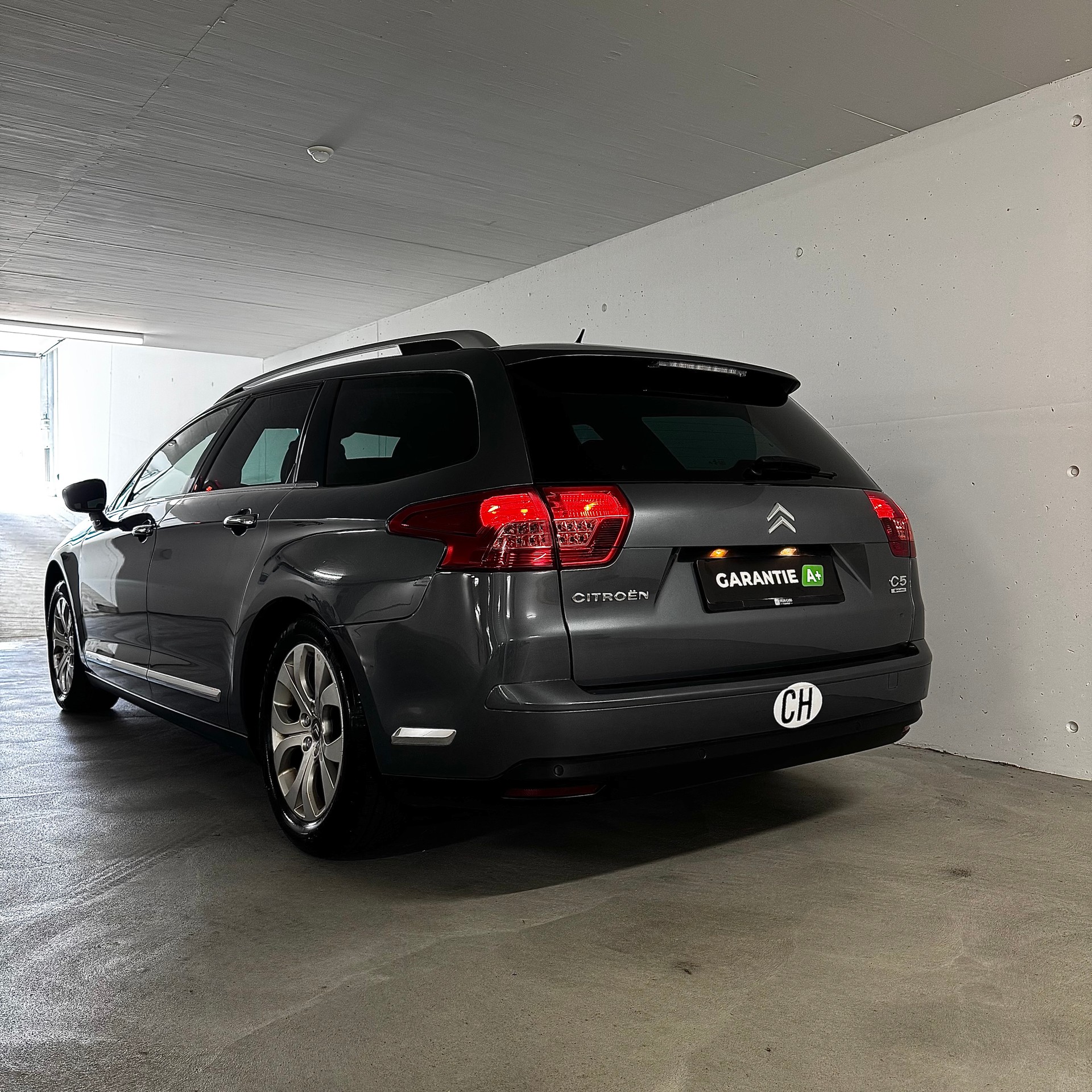 CITROEN C5 Tourer 1.6 Turbo Dynamique Automatic-image-4