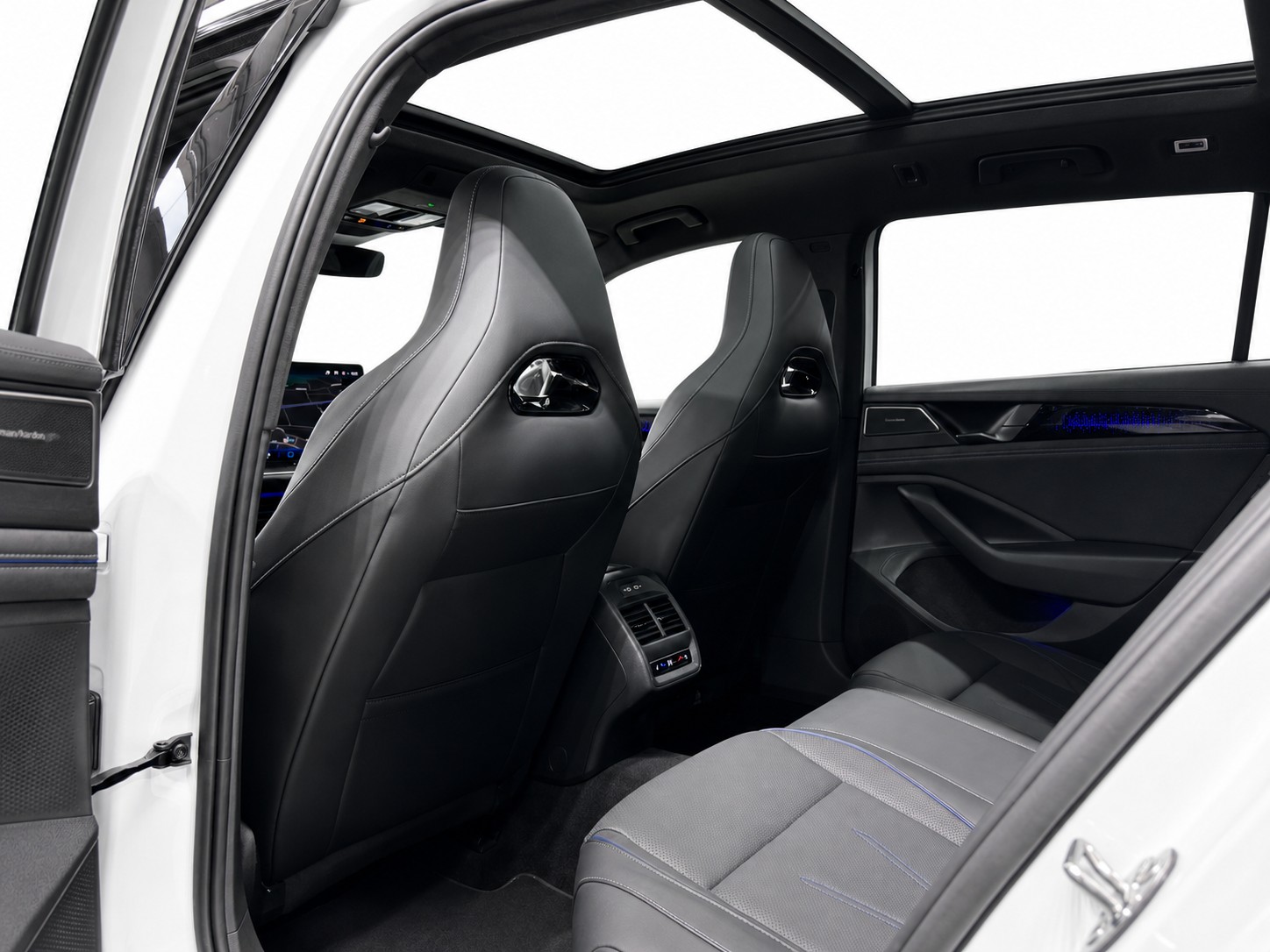 VW Passat Variant 2.0 TDI evo R-Line 4 Motion DSG * Panorama-Glasdach * Standheizung * Volle Austattung * AHK * Leder *-image-12