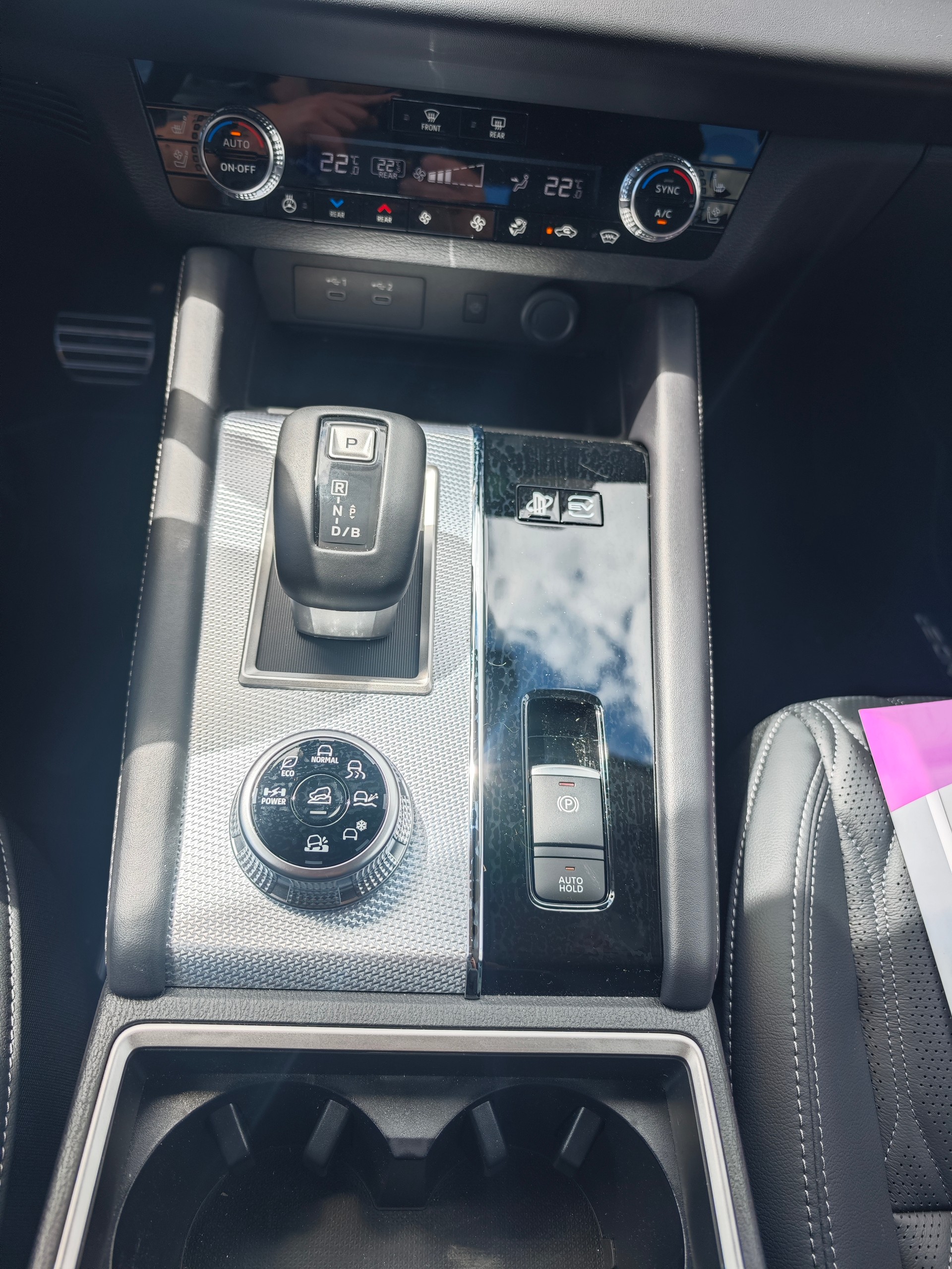 MITSUBISHI Outlander 2.4 PHEV Instyle Black Line 4WD Automatic-image-12