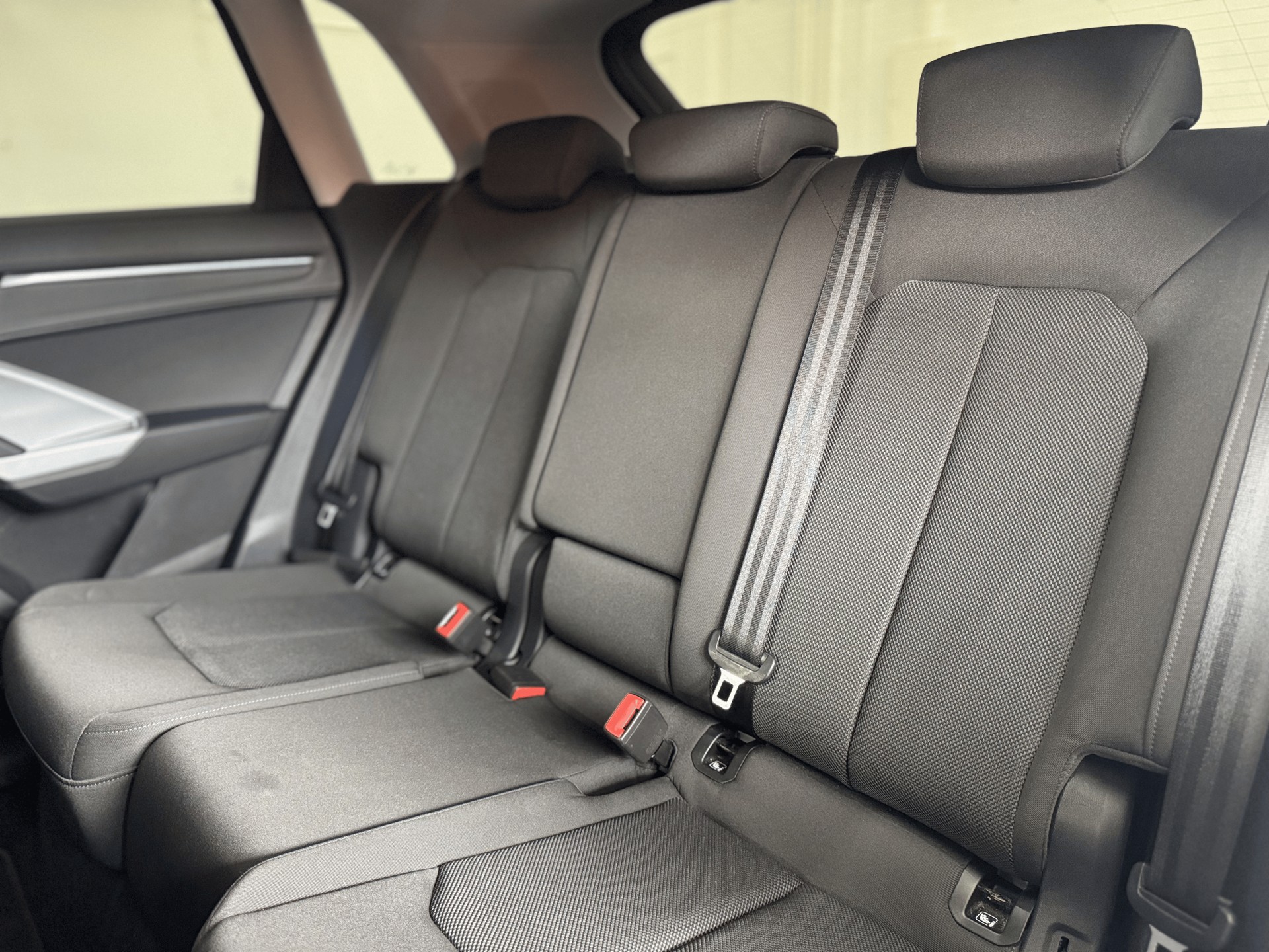 AUDI Q3 35 TDI advanced Attraction quattro S-tronic-image-14