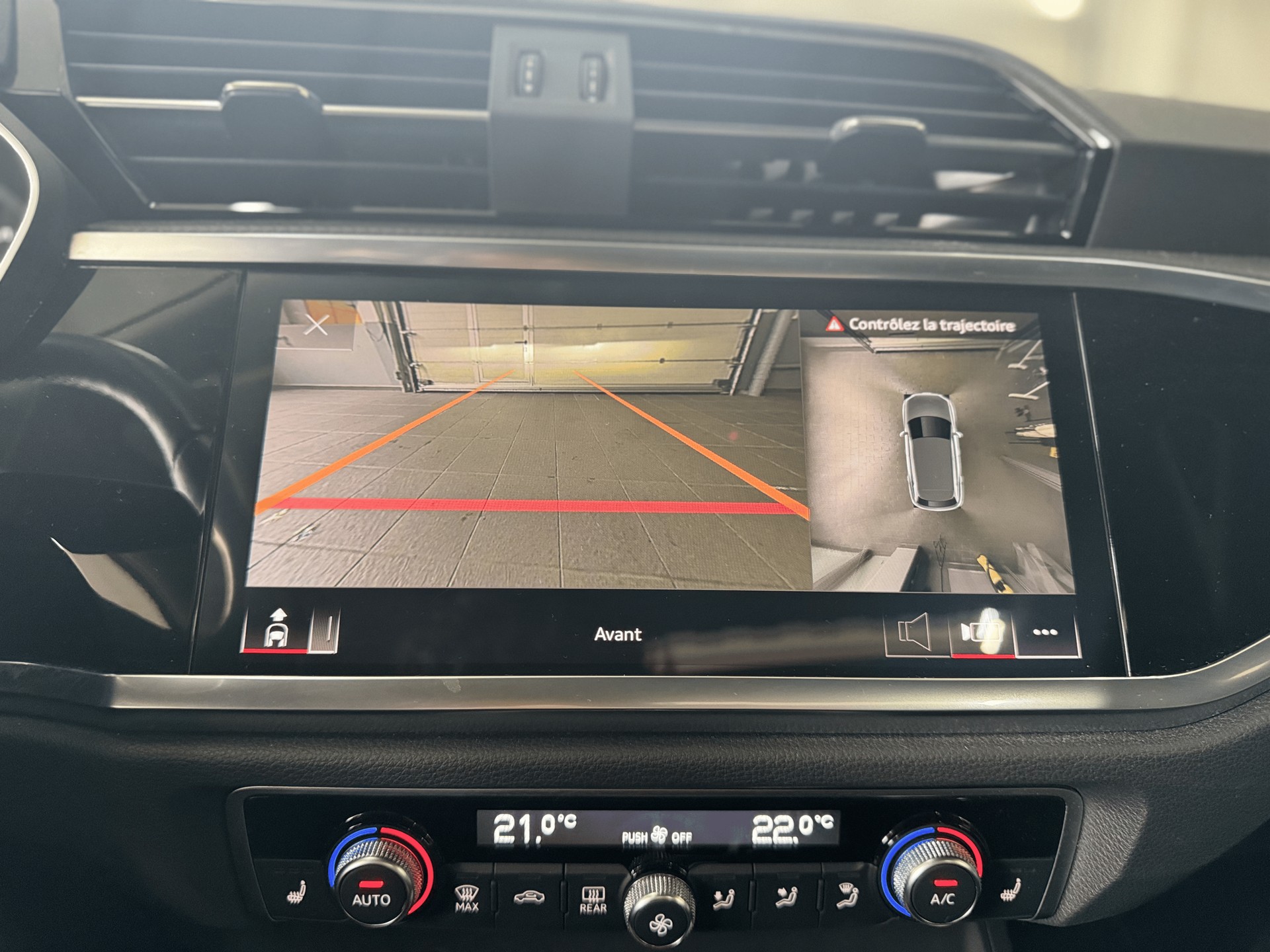 AUDI Q3 35 TDI advanced Attraction quattro S-tronic-image-10