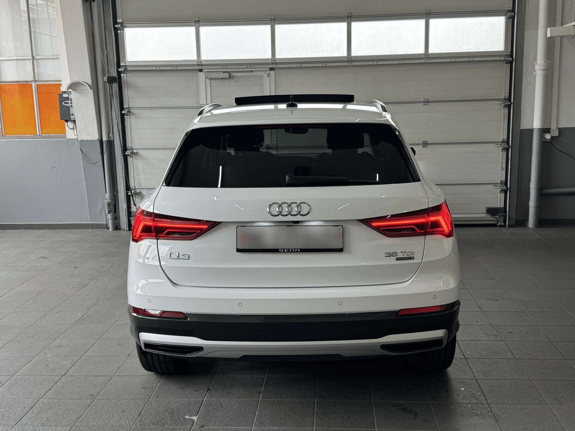 AUDI Q3 35 TDI advanced Attraction quattro S-tronic-showroom-element-2