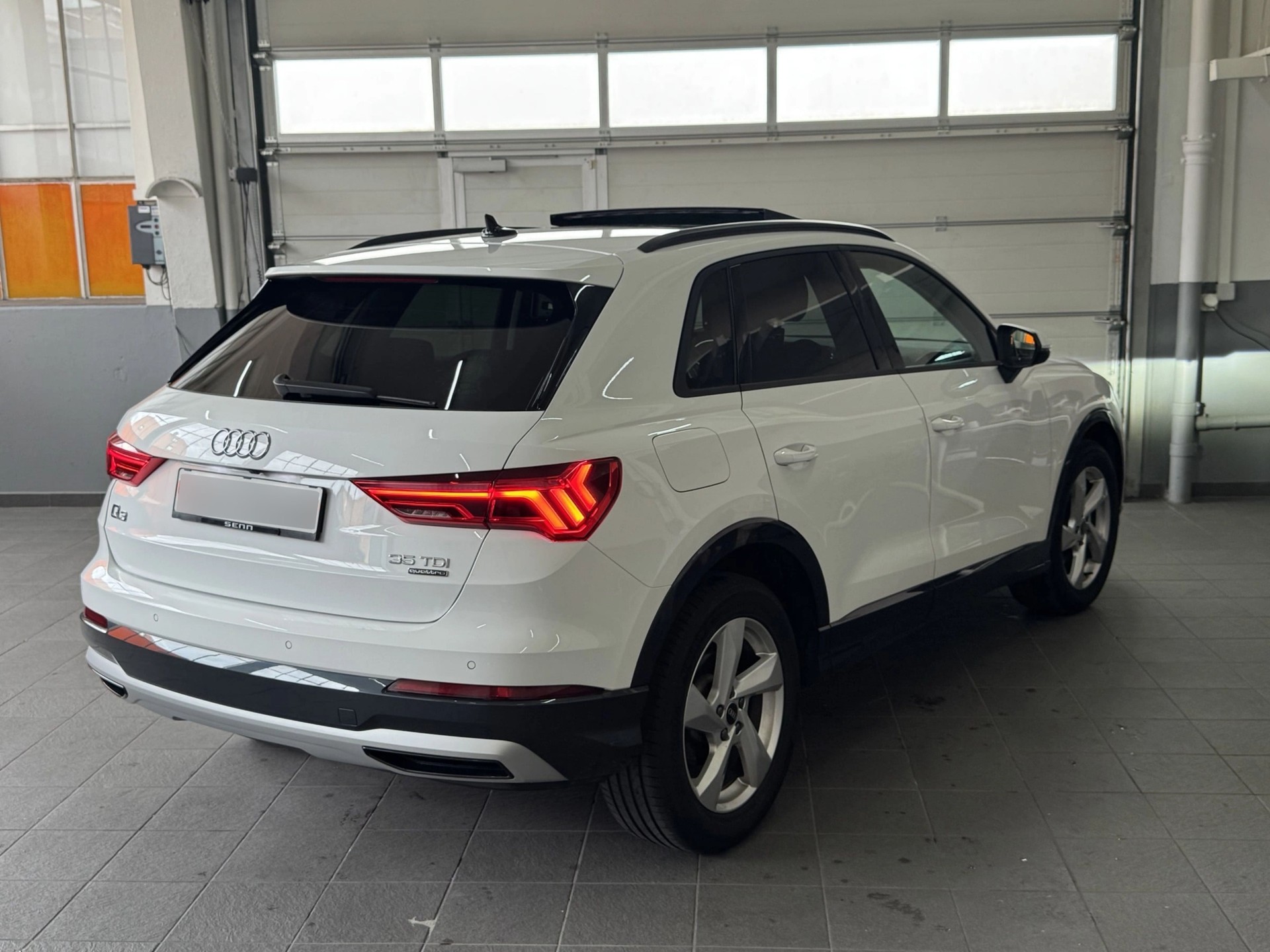 AUDI Q3 35 TDI advanced Attraction quattro S-tronic-showroom-element-3