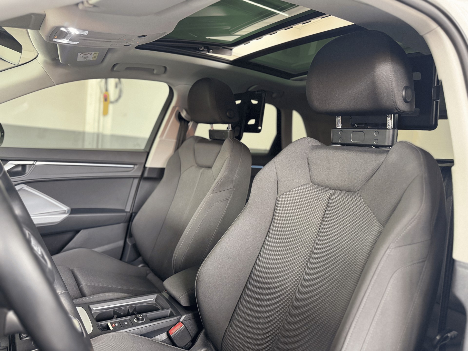 AUDI Q3 35 TDI advanced Attraction quattro S-tronic-image-7