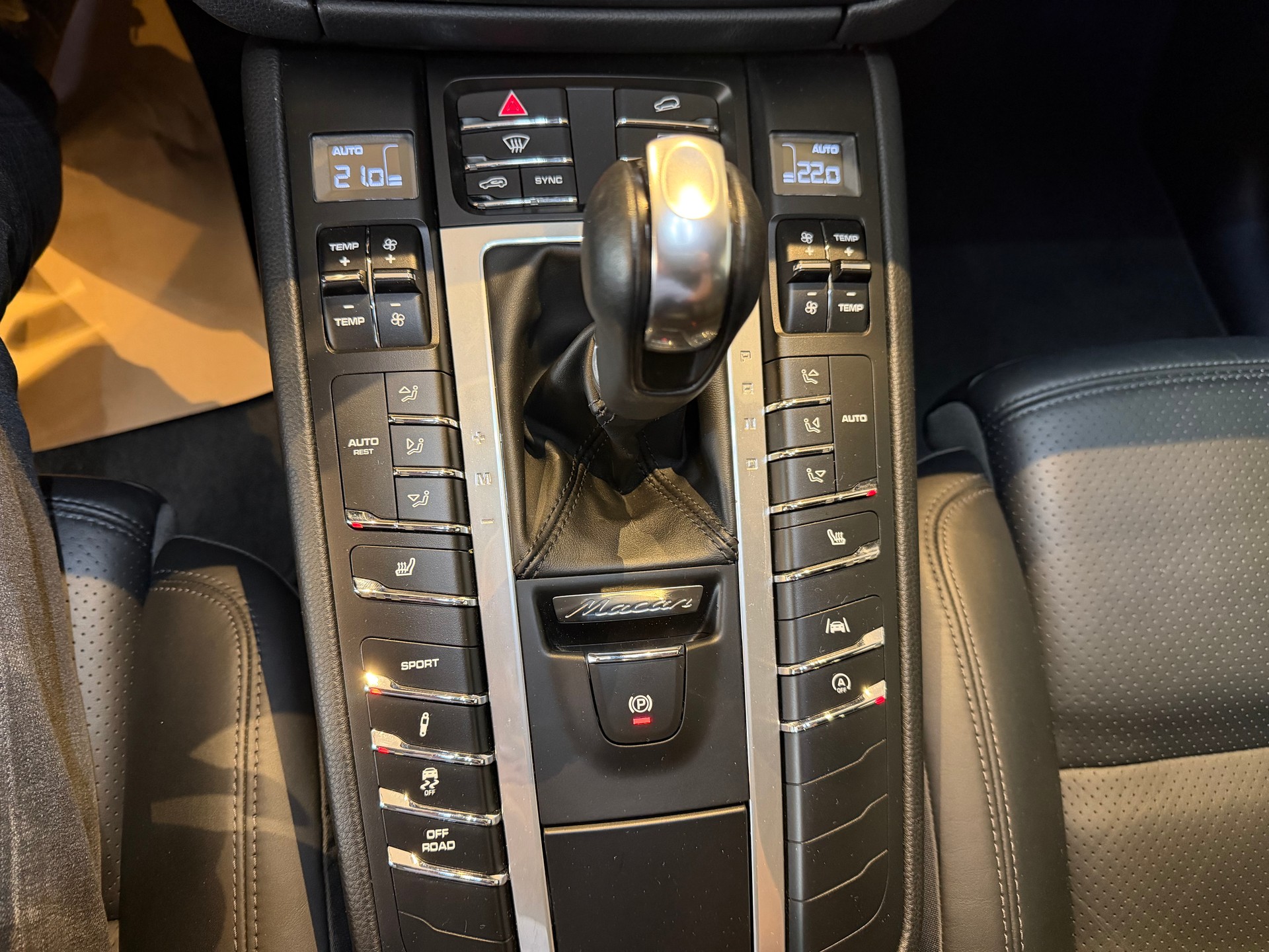 PORSCHE Macan 3.0 V6 S-image-17