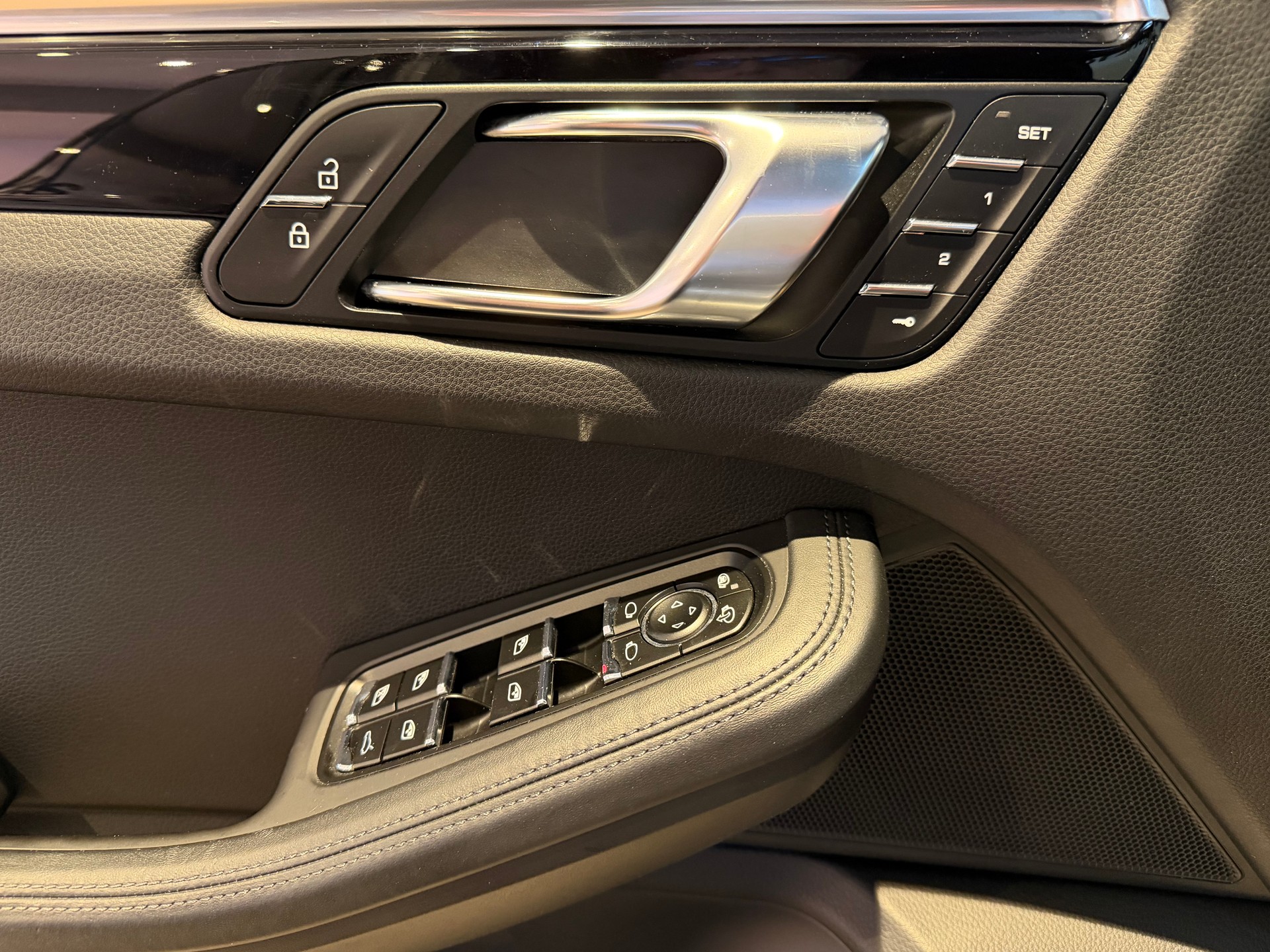 PORSCHE Macan 3.0 V6 S-image-21
