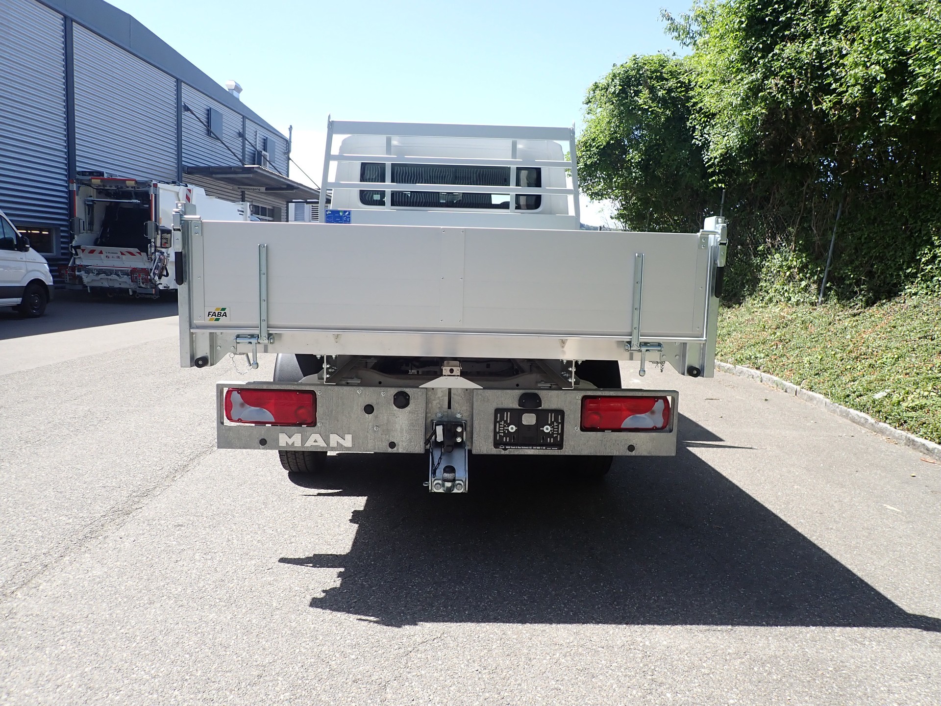 MAN TGE 3.160 4x4 3-Seitenkipper-image-4