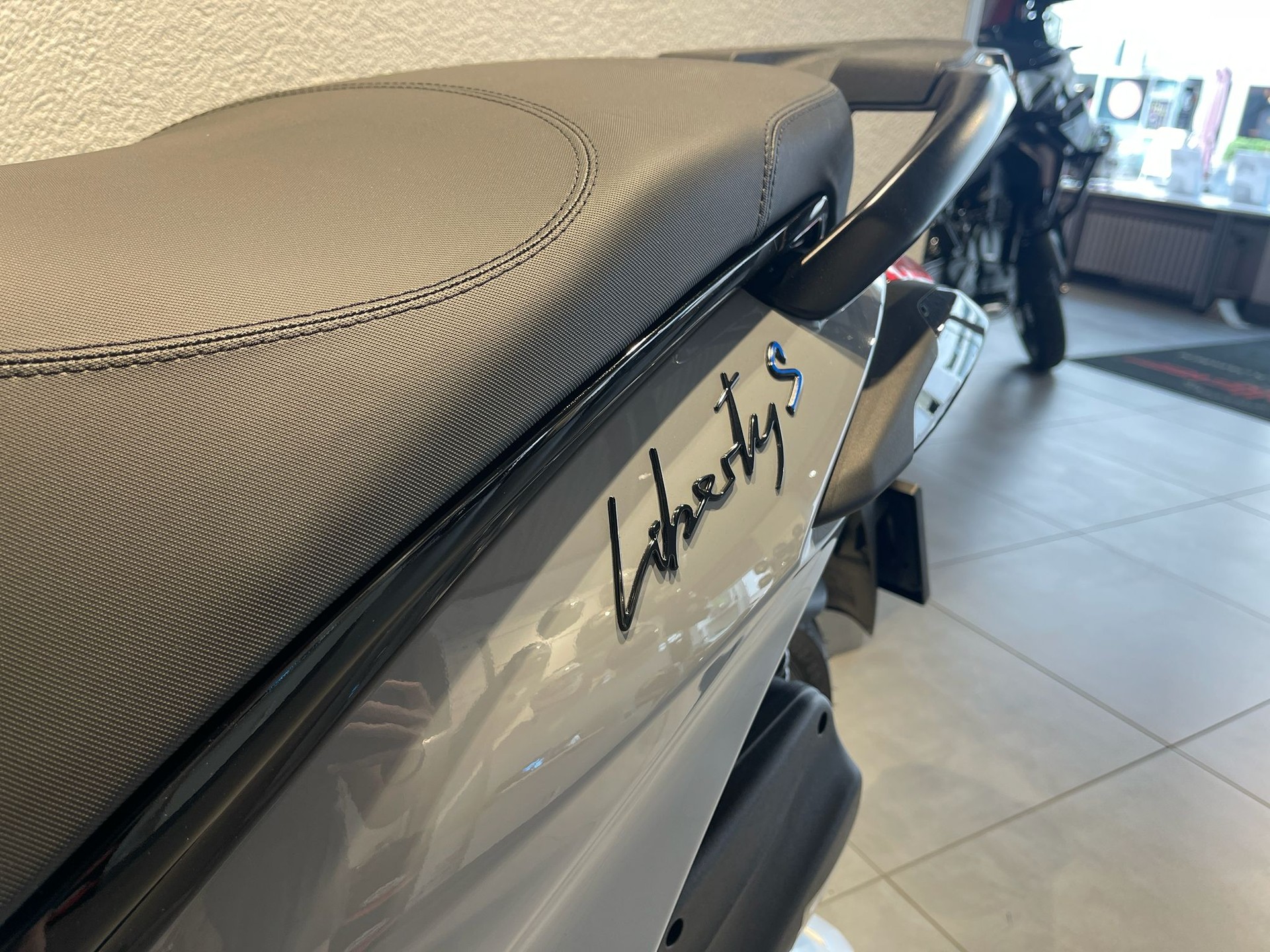 PIAGGIO Liberty 125 Sport | Vorführfahrzeug | ABS | 125cc | Garantie-image-8