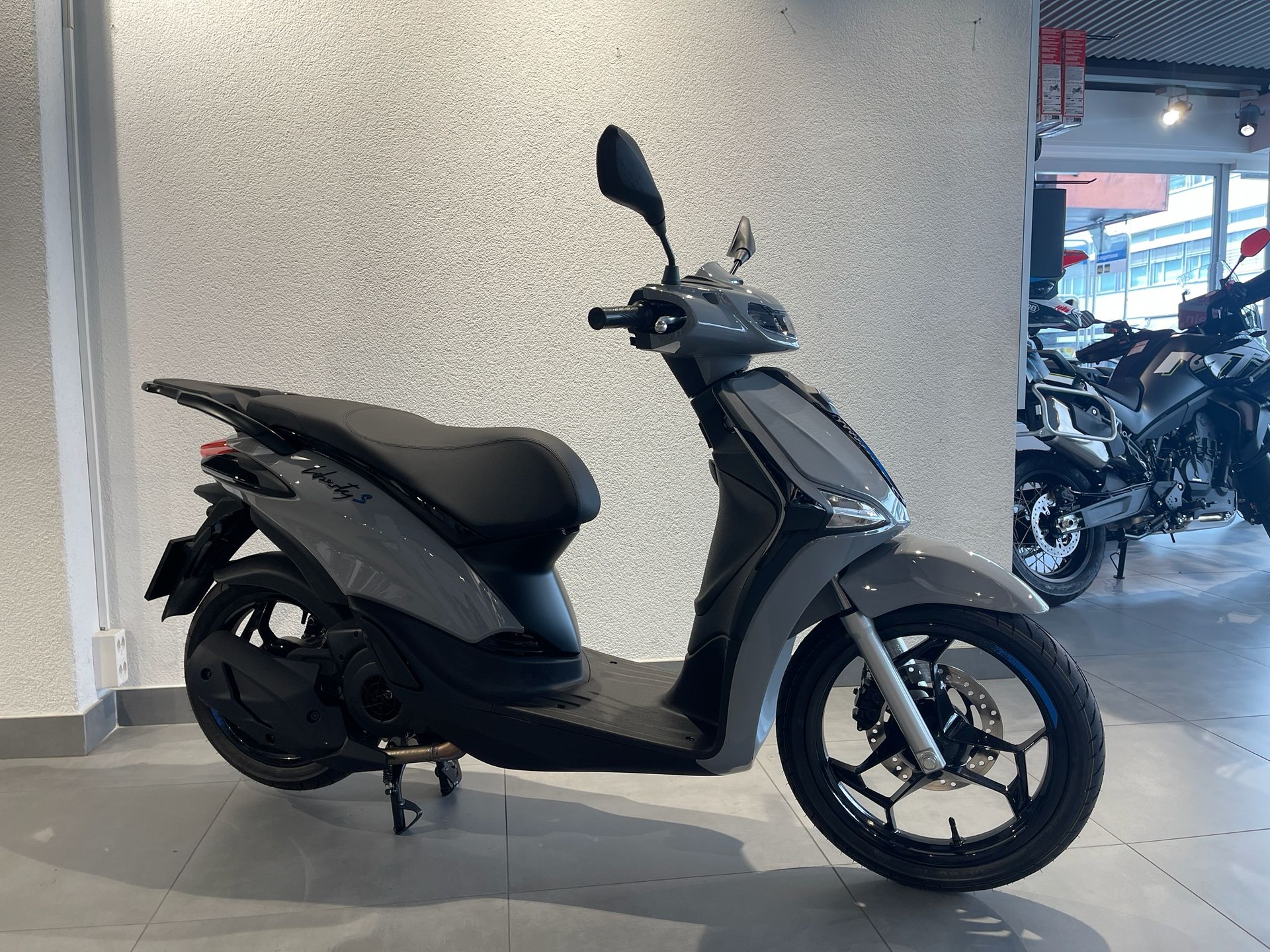 PIAGGIO Liberty 125 Sport | Vorführfahrzeug | ABS | 125cc | Garantie-image-12