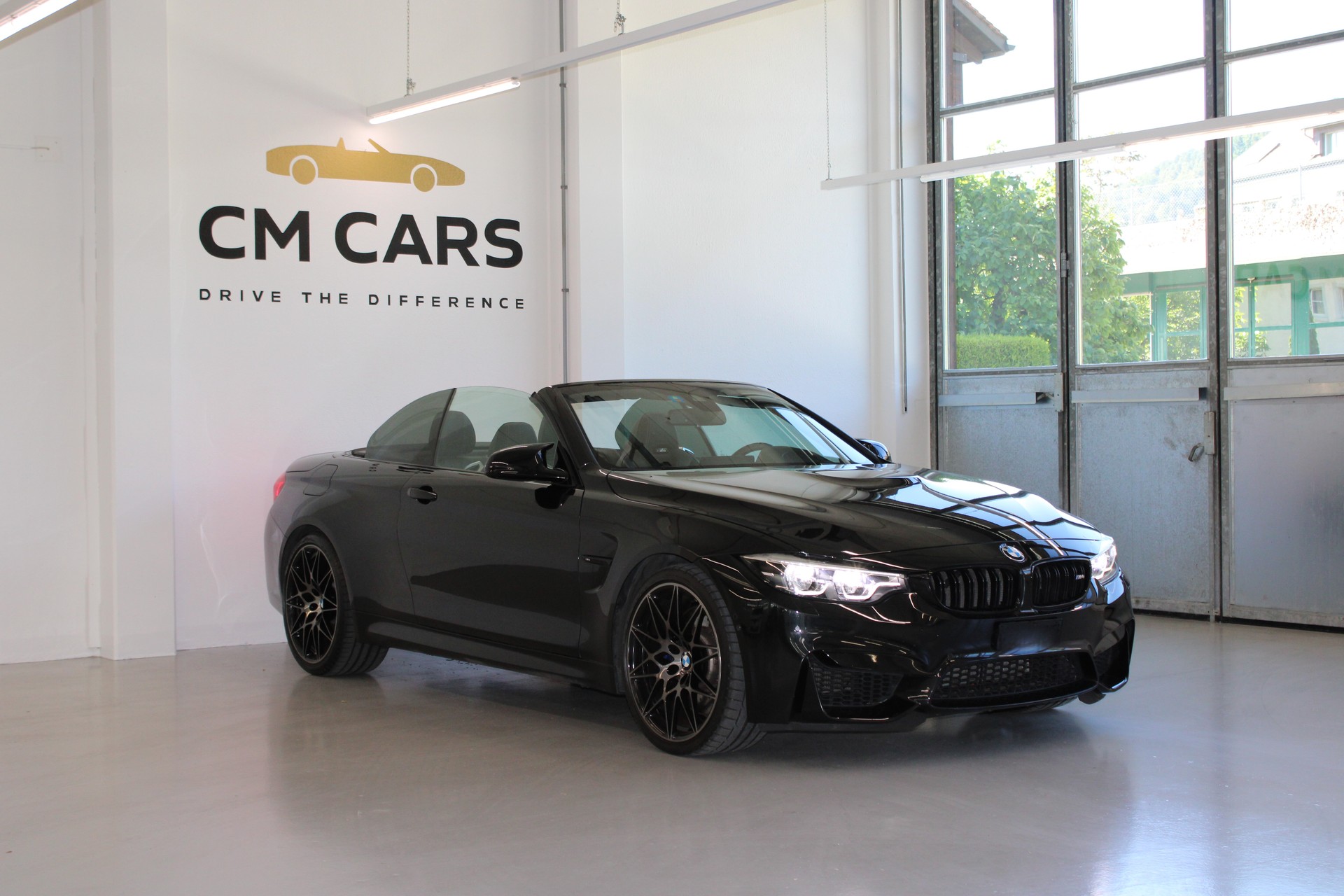 BMW M4 Cabriolet Competition-image-2