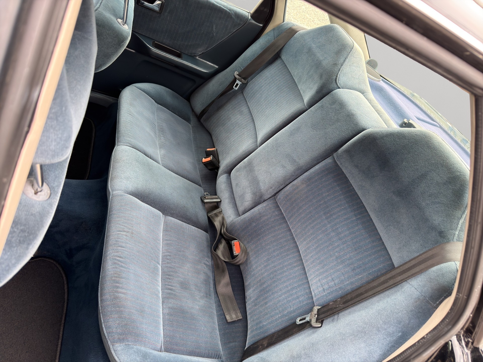 AUDI 90 2.3 E 20V quattroSport-image-7